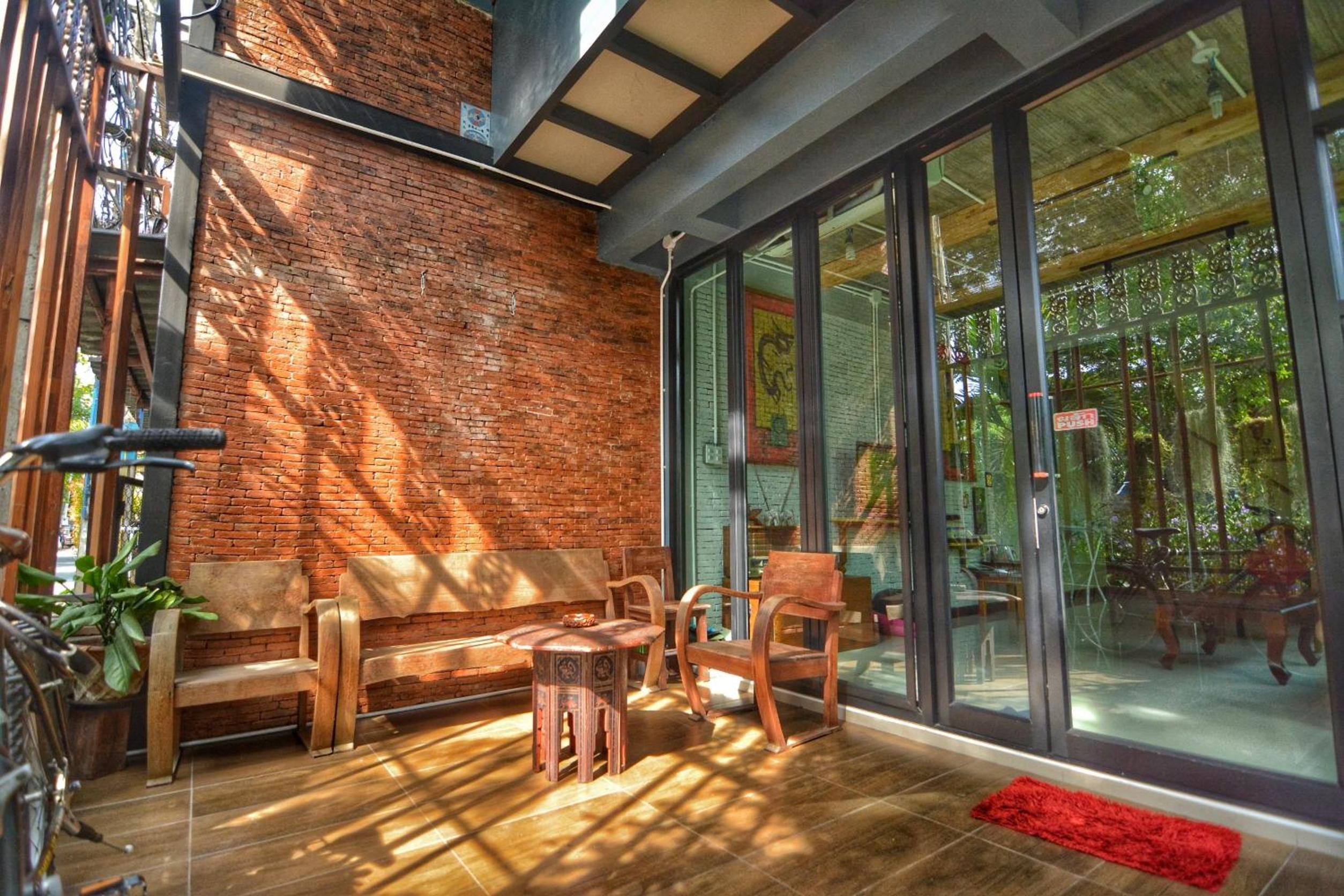 The Corner's unique house