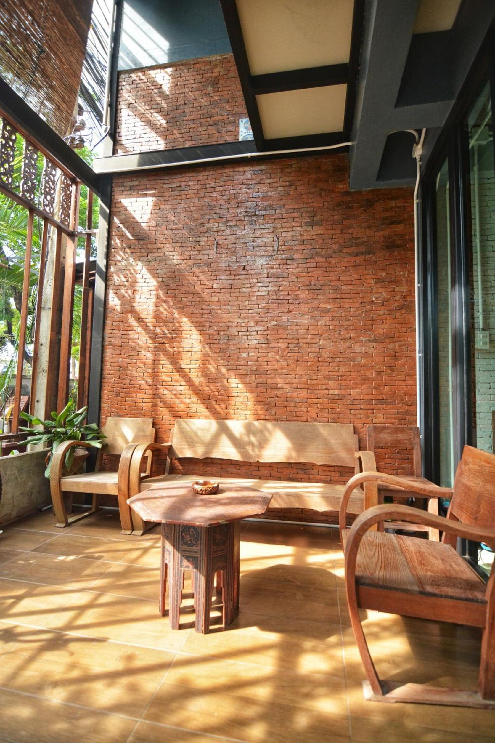 The Corner's unique house