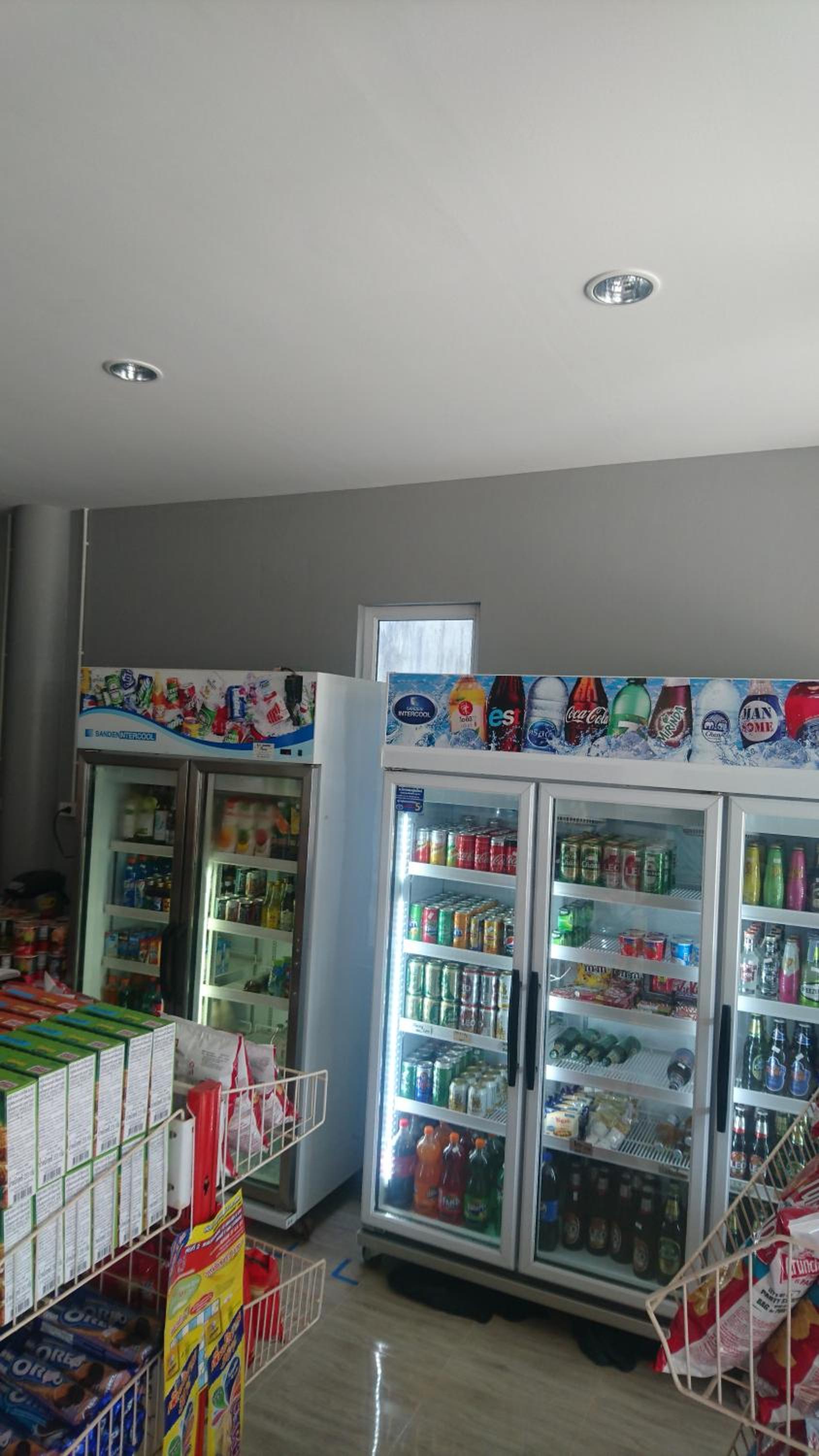 Easy Rooms and Minimart