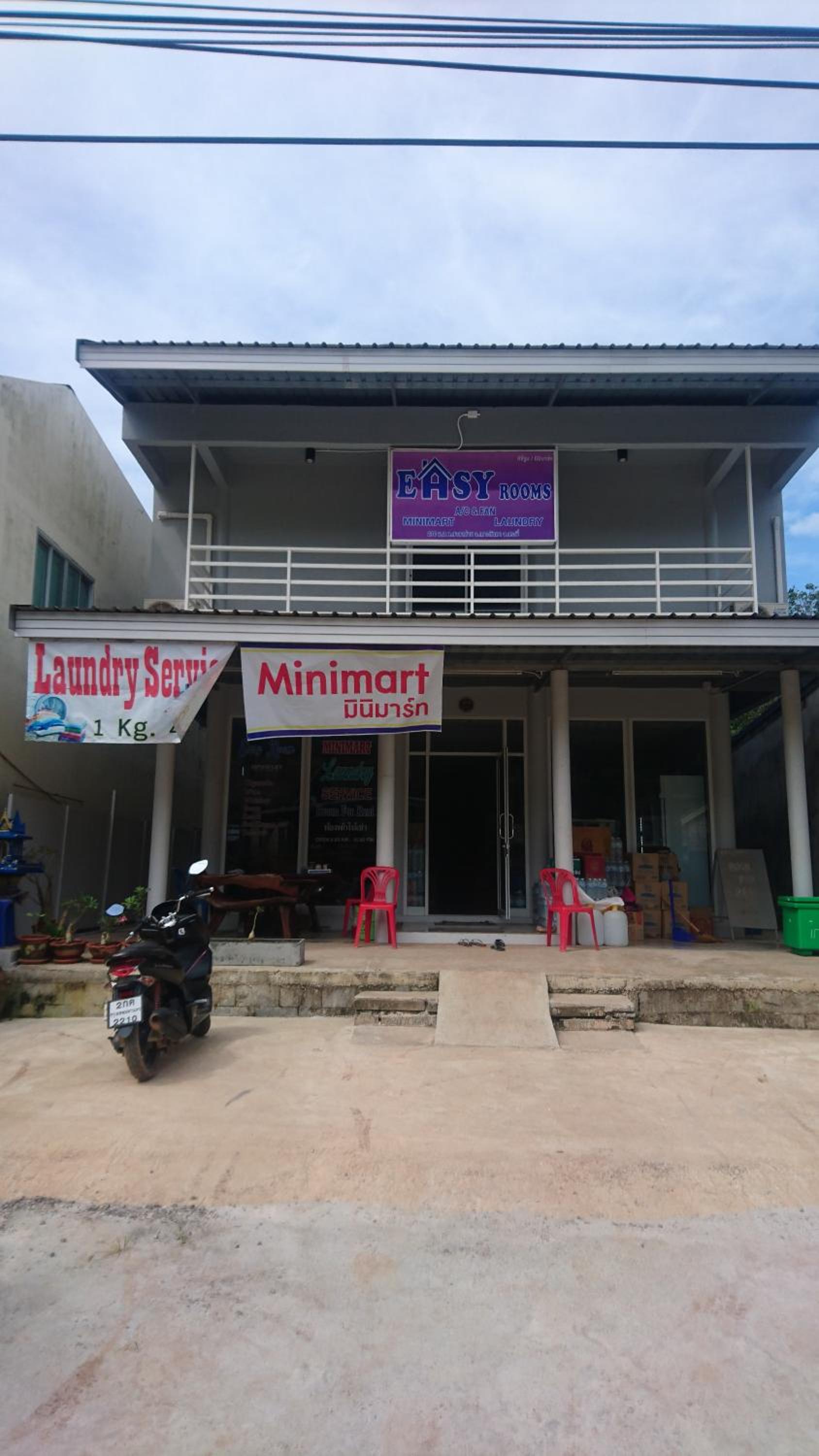 Easy Rooms and Minimart