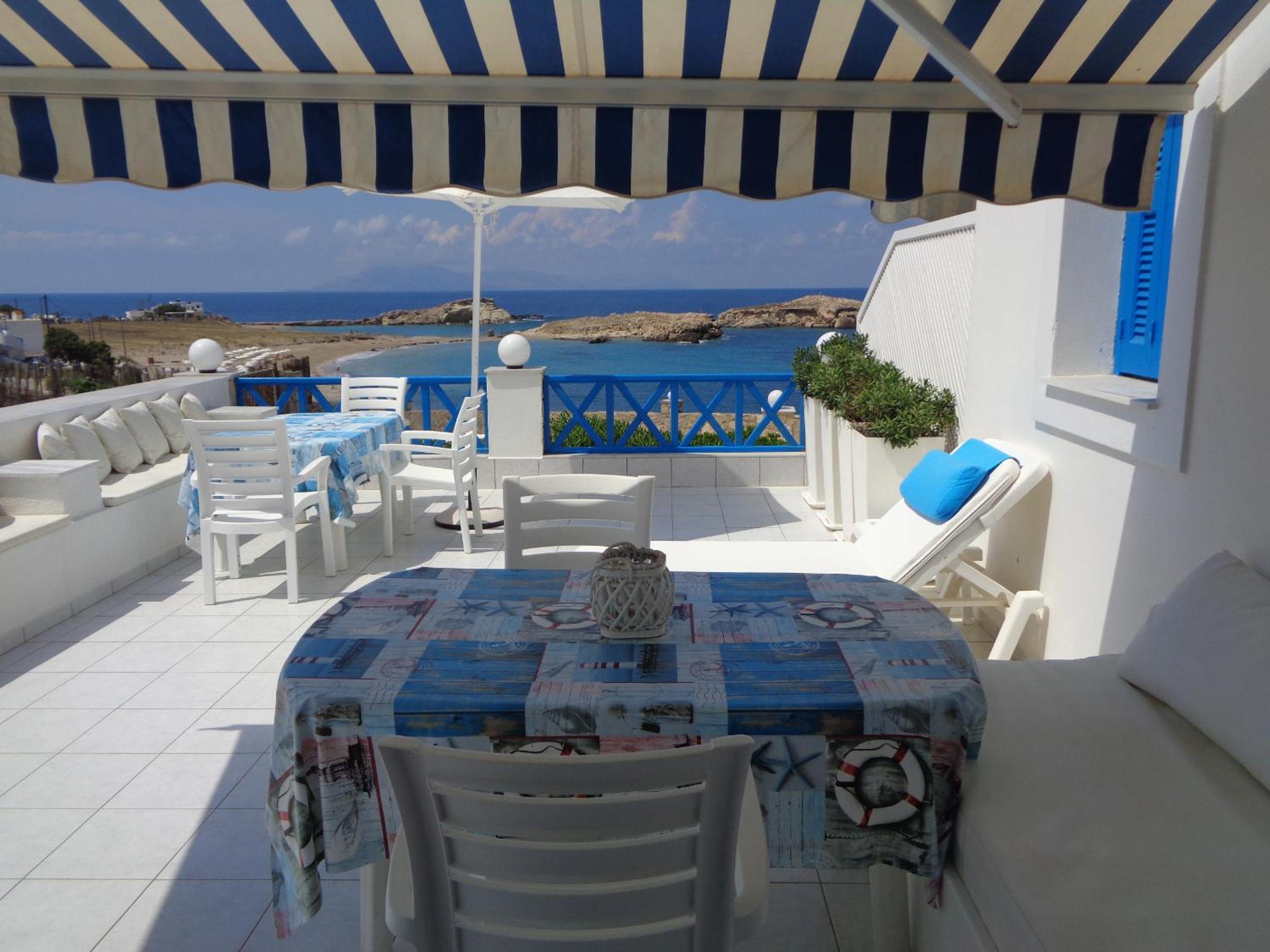 Blue and White Studios & Apartments