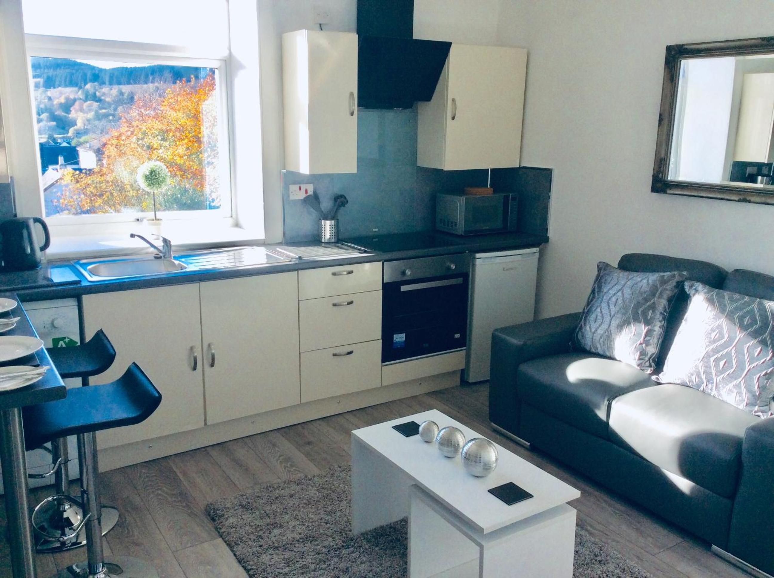 DUNOON - TOWN CENTRE HOLIDAY HOME APARTMENT