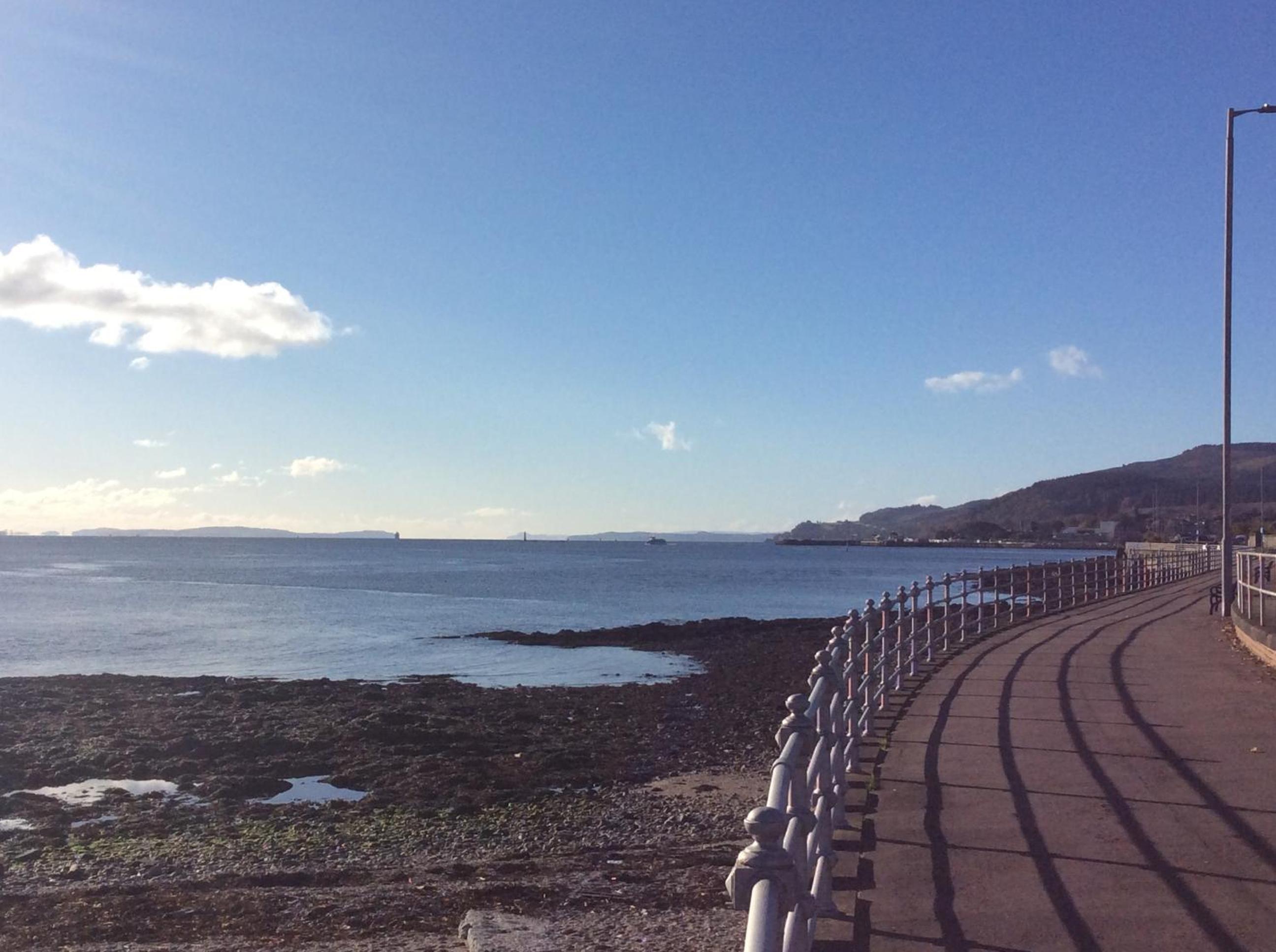 DUNOON - TOWN CENTRE HOLIDAY HOME APARTMENT
