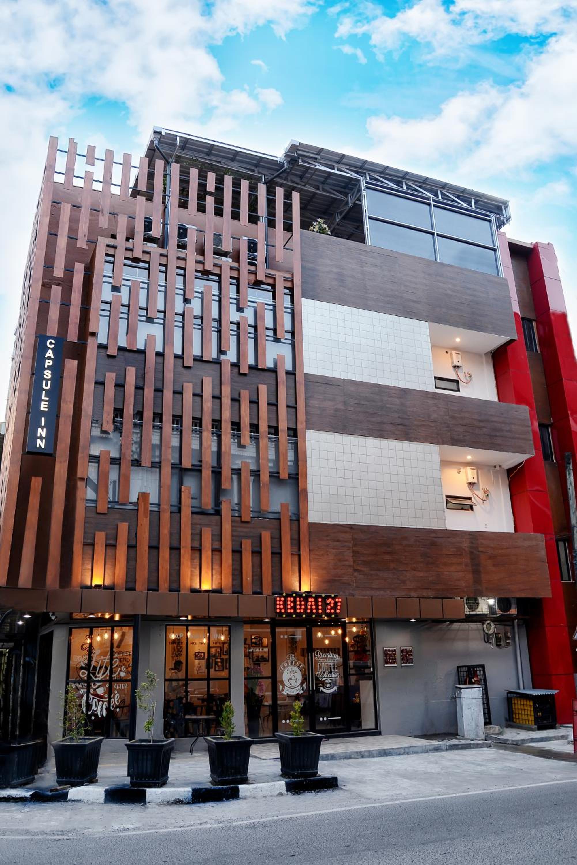 Hotel RedDoorz Hostel @ Capsule Inn Medan - Image 1