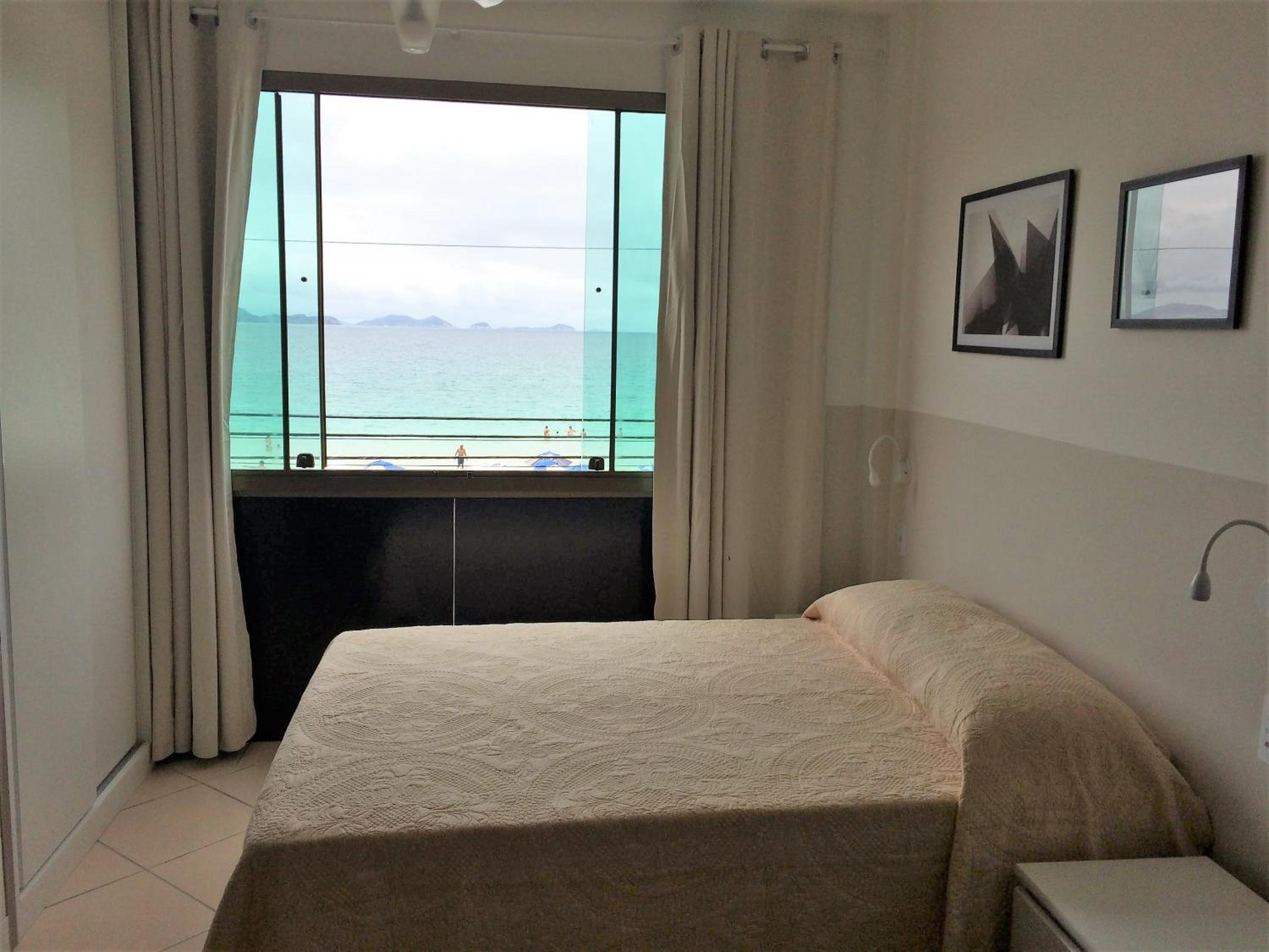 Loft Prainha AP 207 frente mar, check in 9h-check out 13h, split, piscina, self check in, portaria 24h