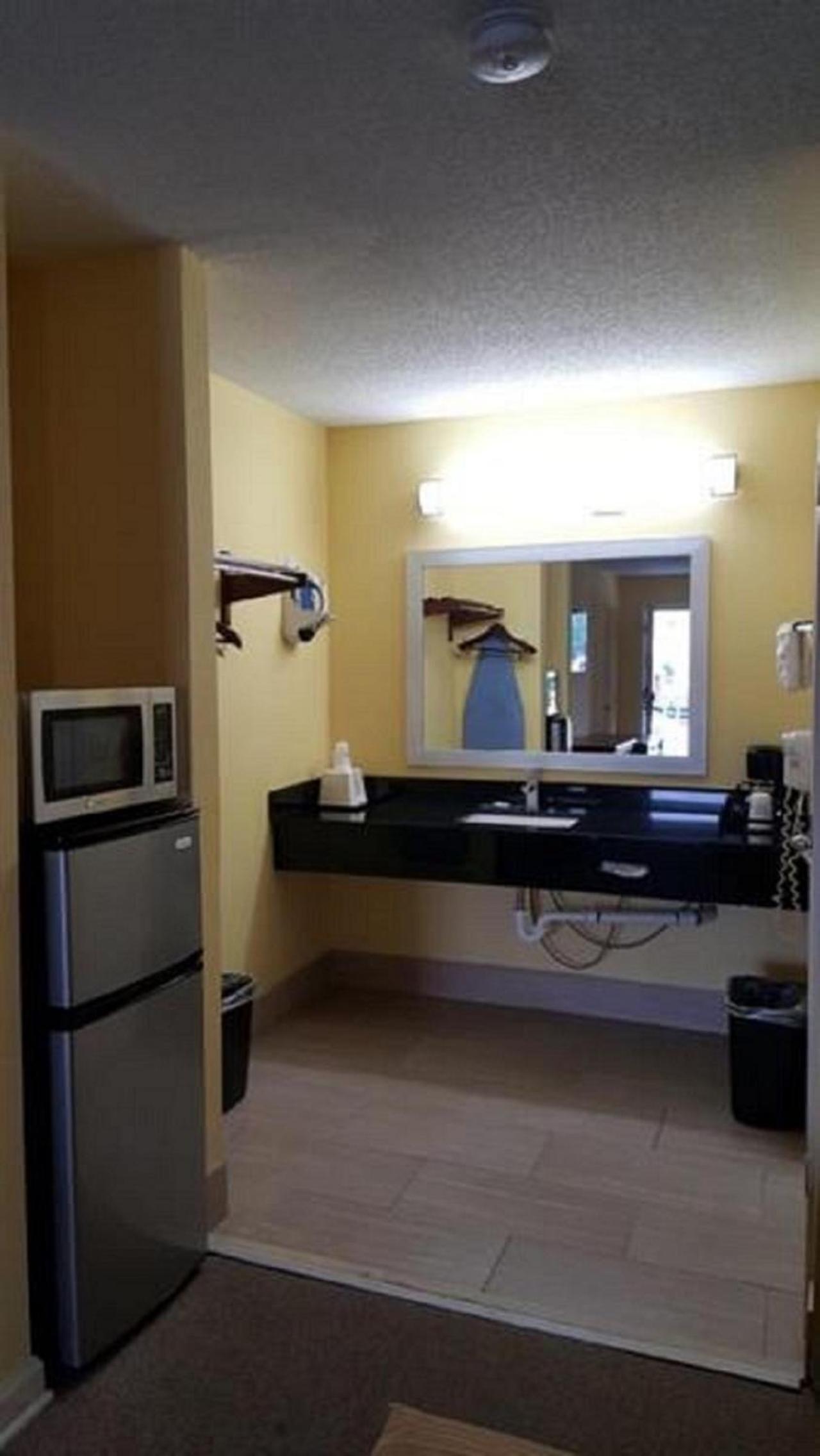 Loyalty Inn Hawkinsville