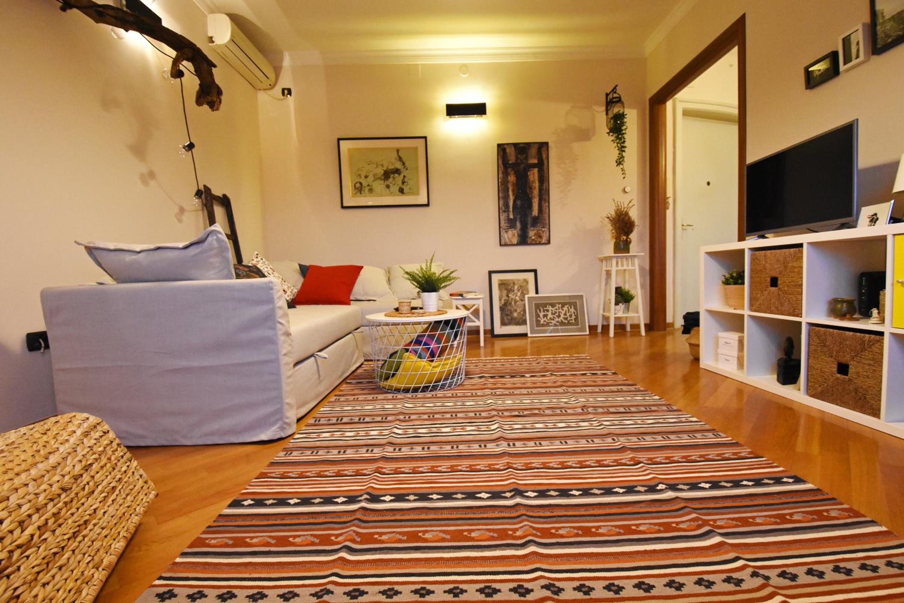 Charming Flat with Soul view 4