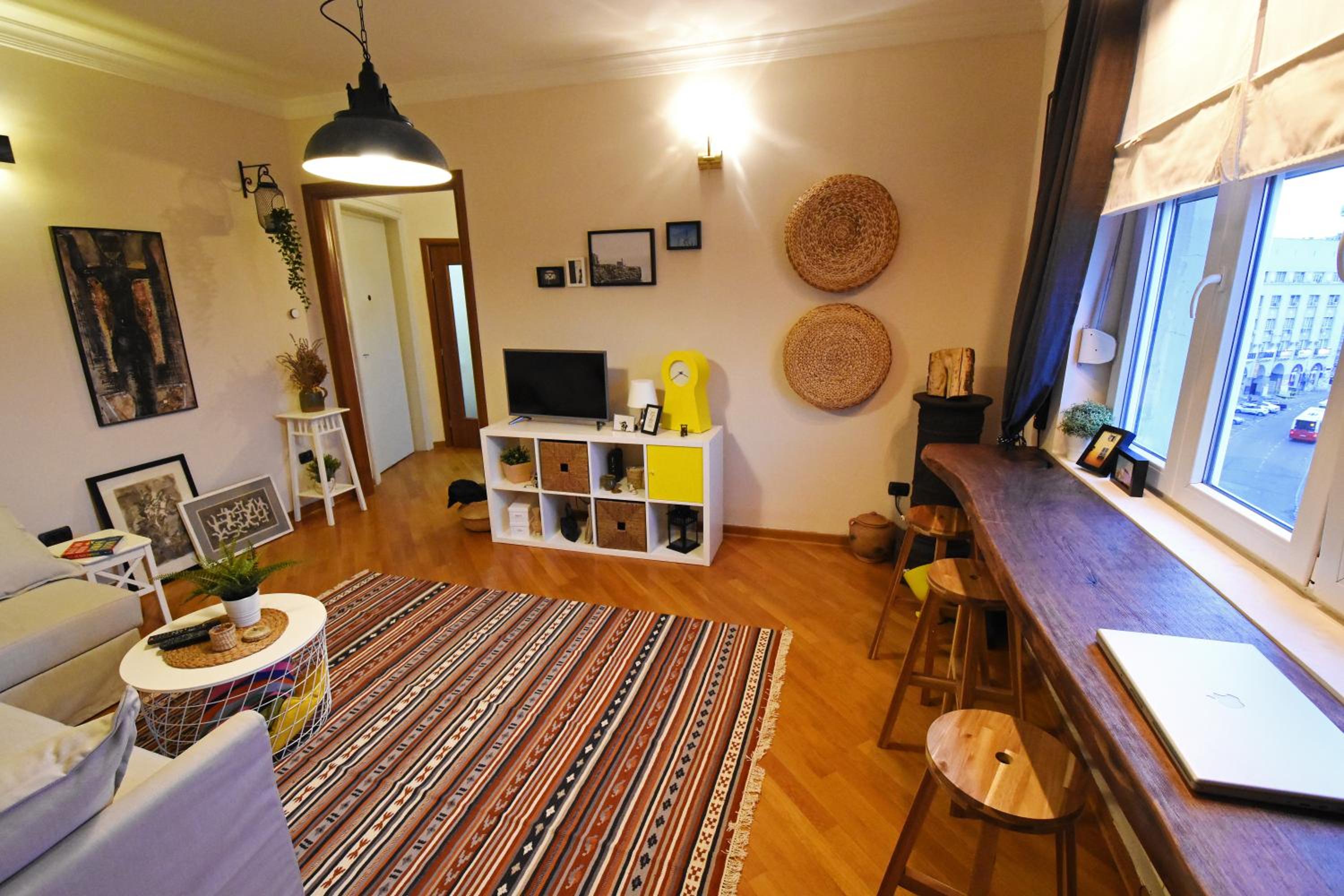 Charming Flat with Soul view 5