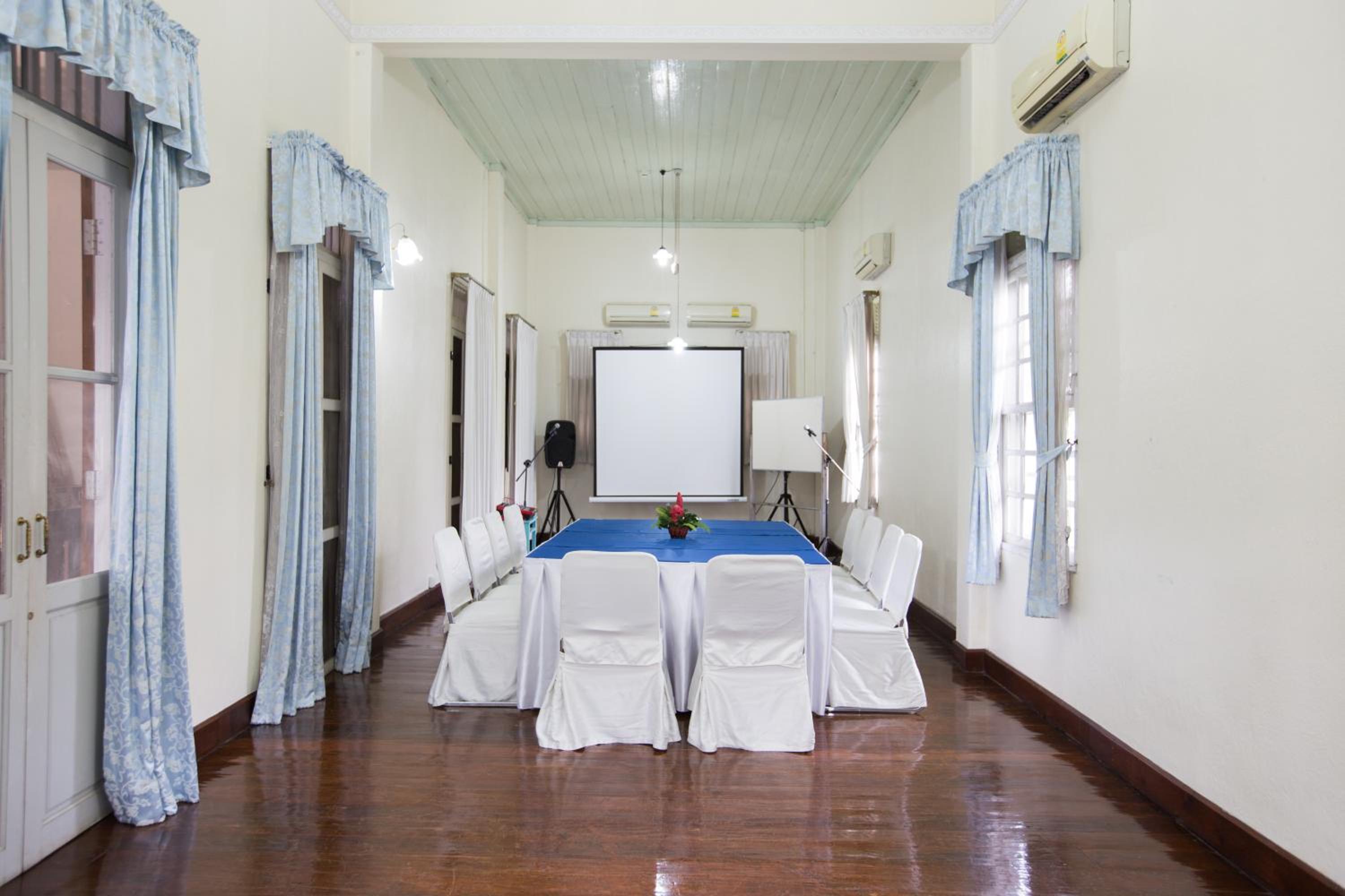 meeting & event spaces
