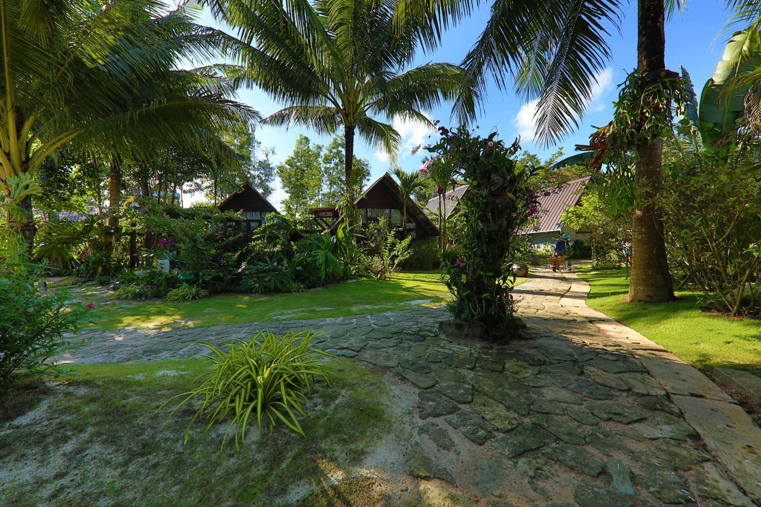La Paloma Resort