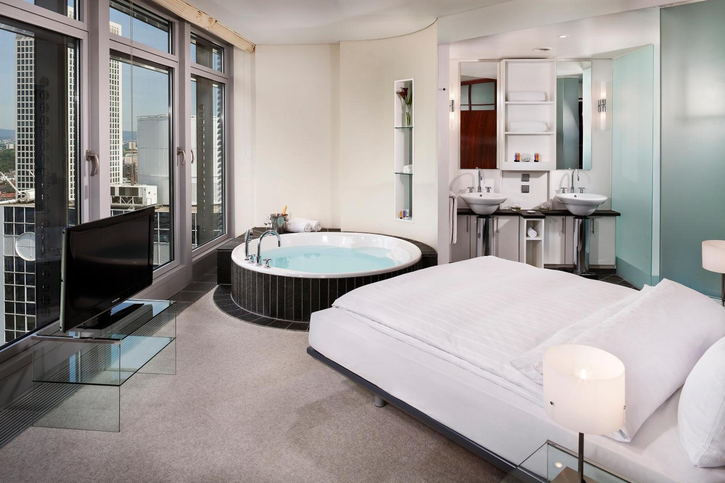 INNSiDE by Melia Frankfurt Eurotheum - Property Image 29