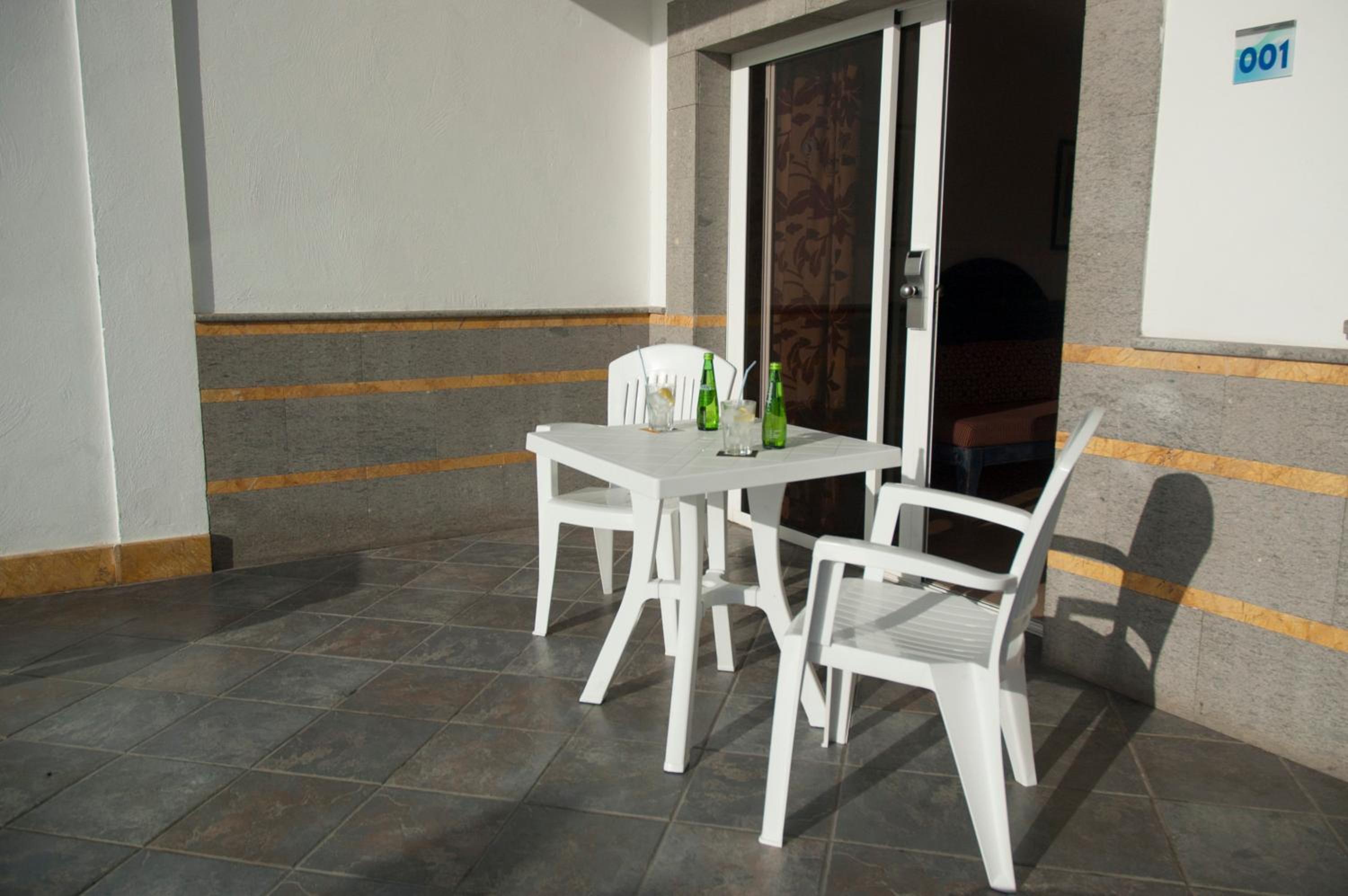 Apartamentos Cabau Cala Nova