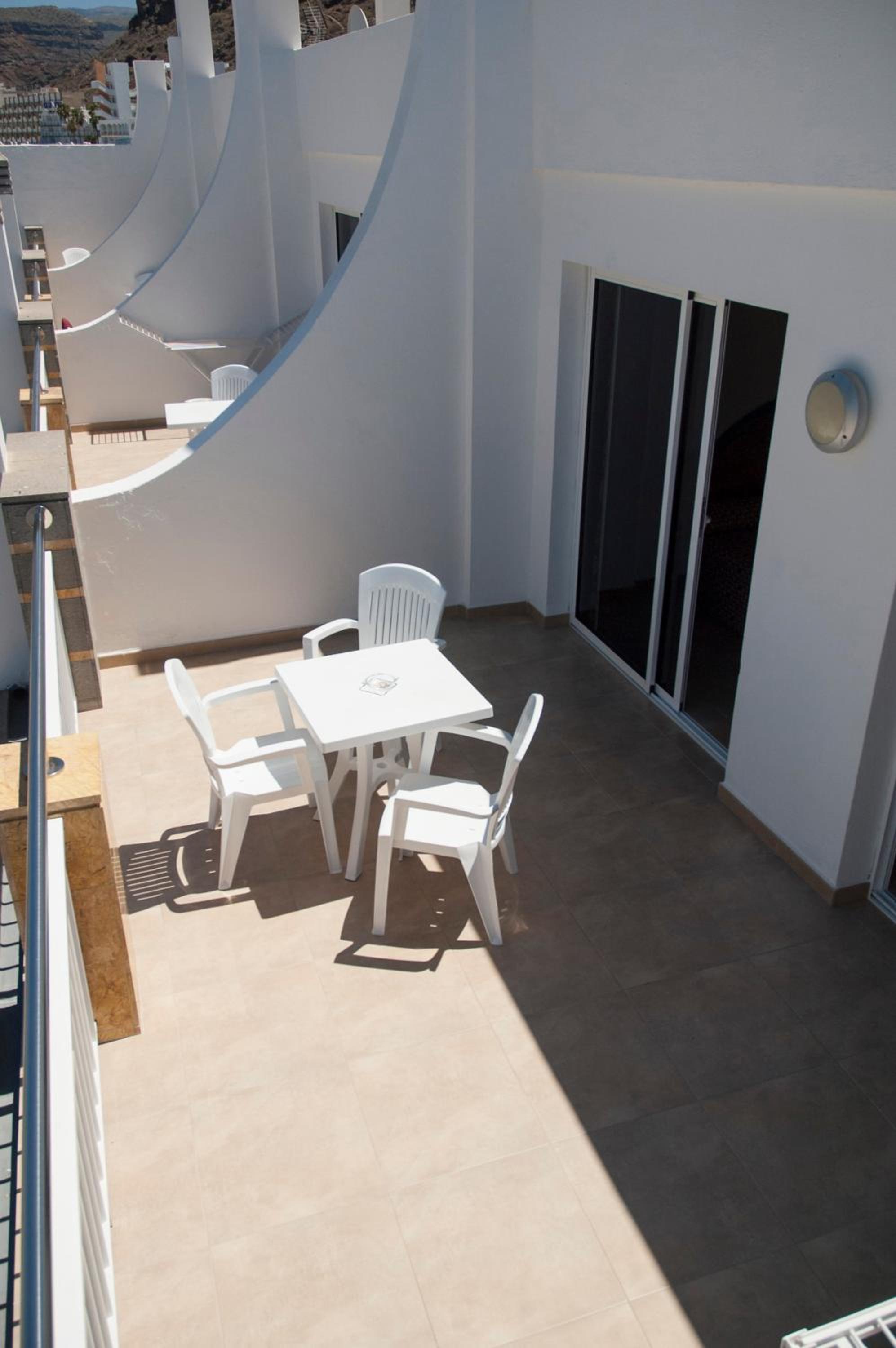 Apartamentos Cabau Cala Nova