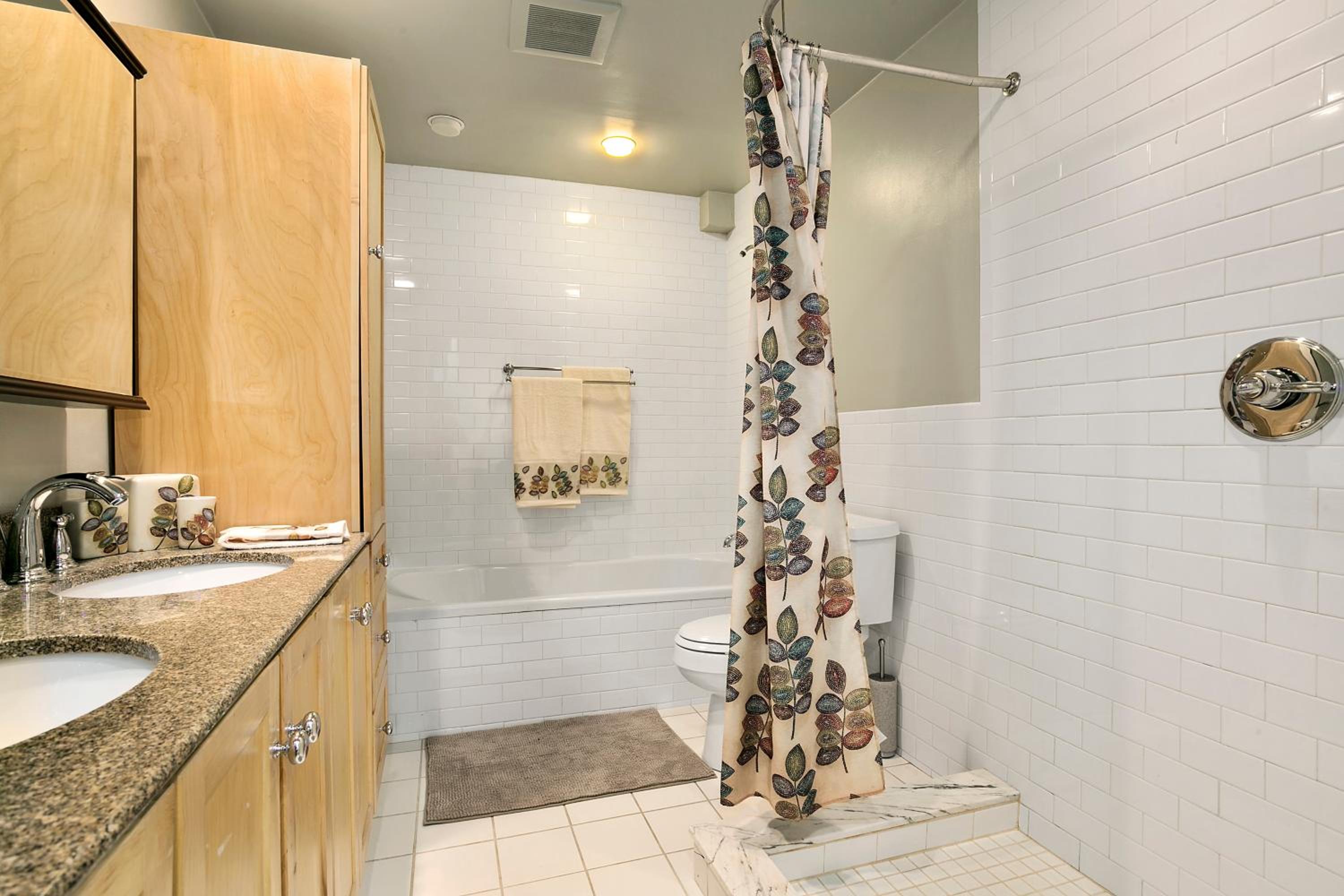 2-bedroom in Upper West Side, private entrance