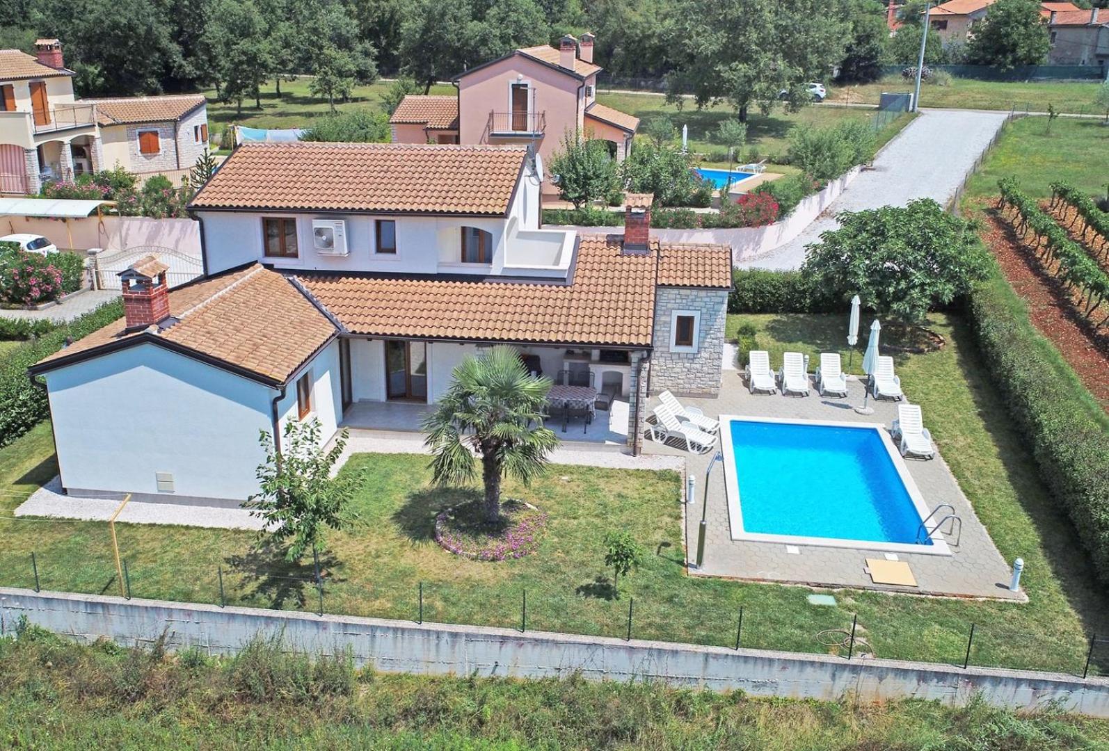 Villa Paris IV view 3