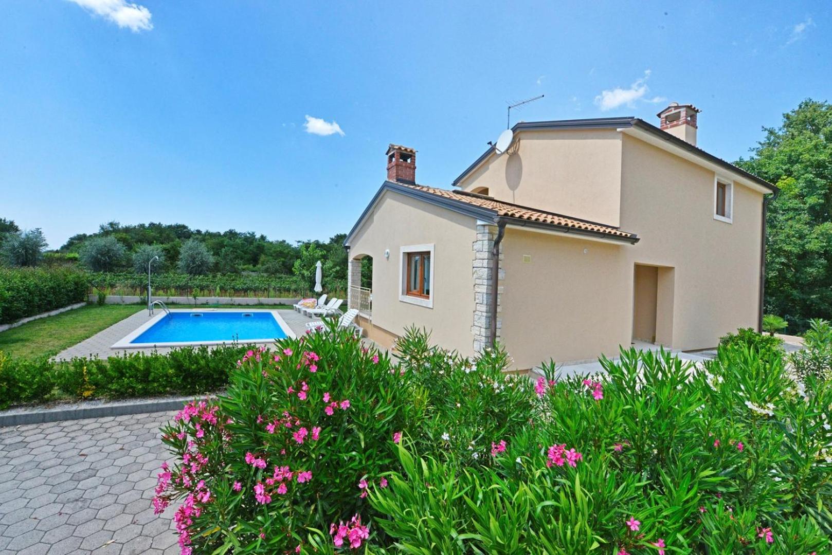 Villa Paris III view 5
