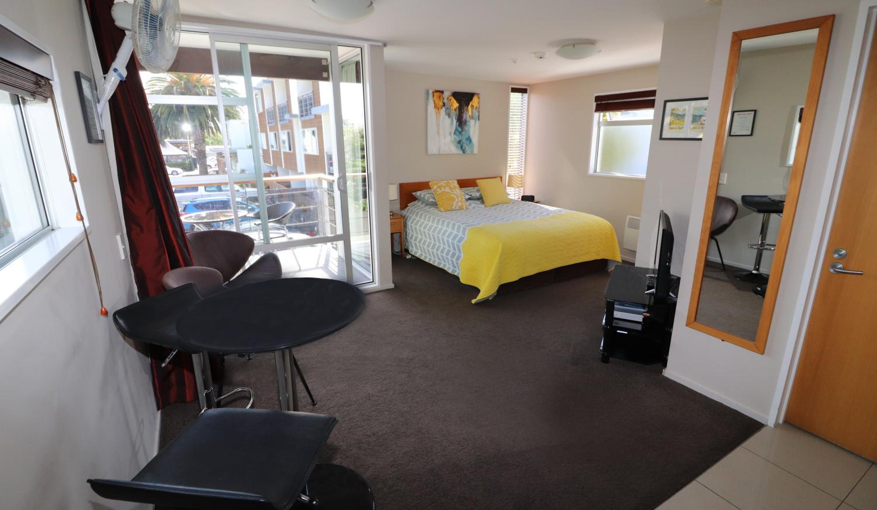 Sumner Bay Motel
