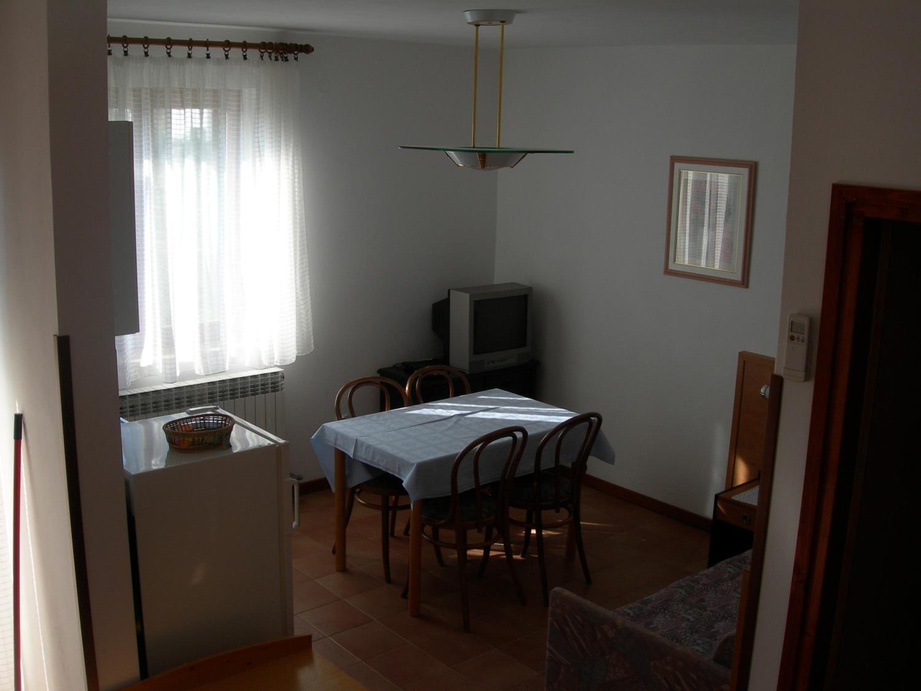 Photo 51
