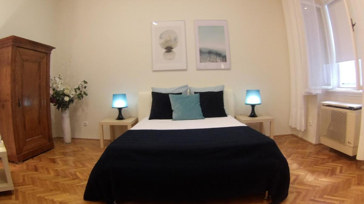Opera Dream Apartment view 2