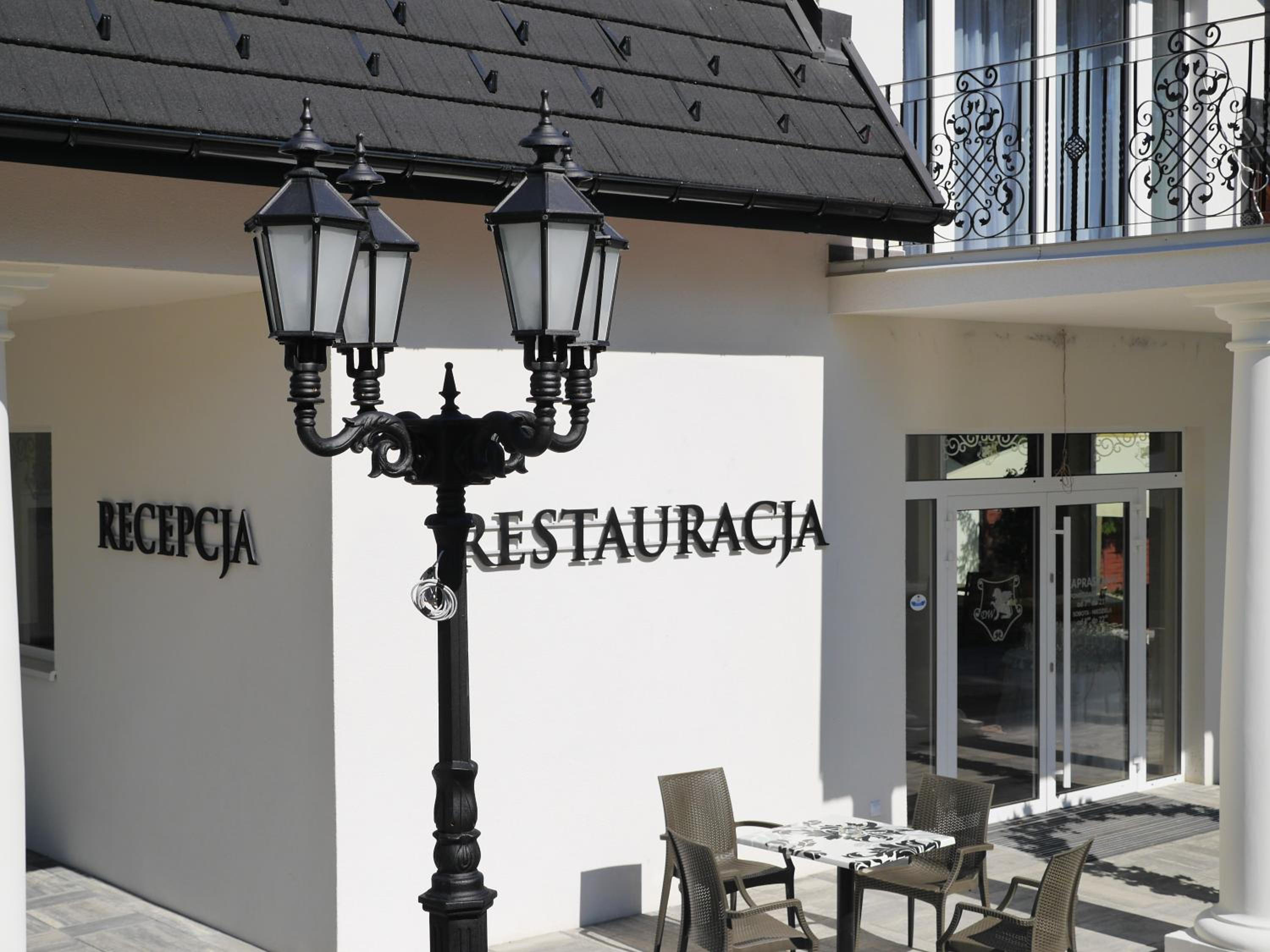 restaurant