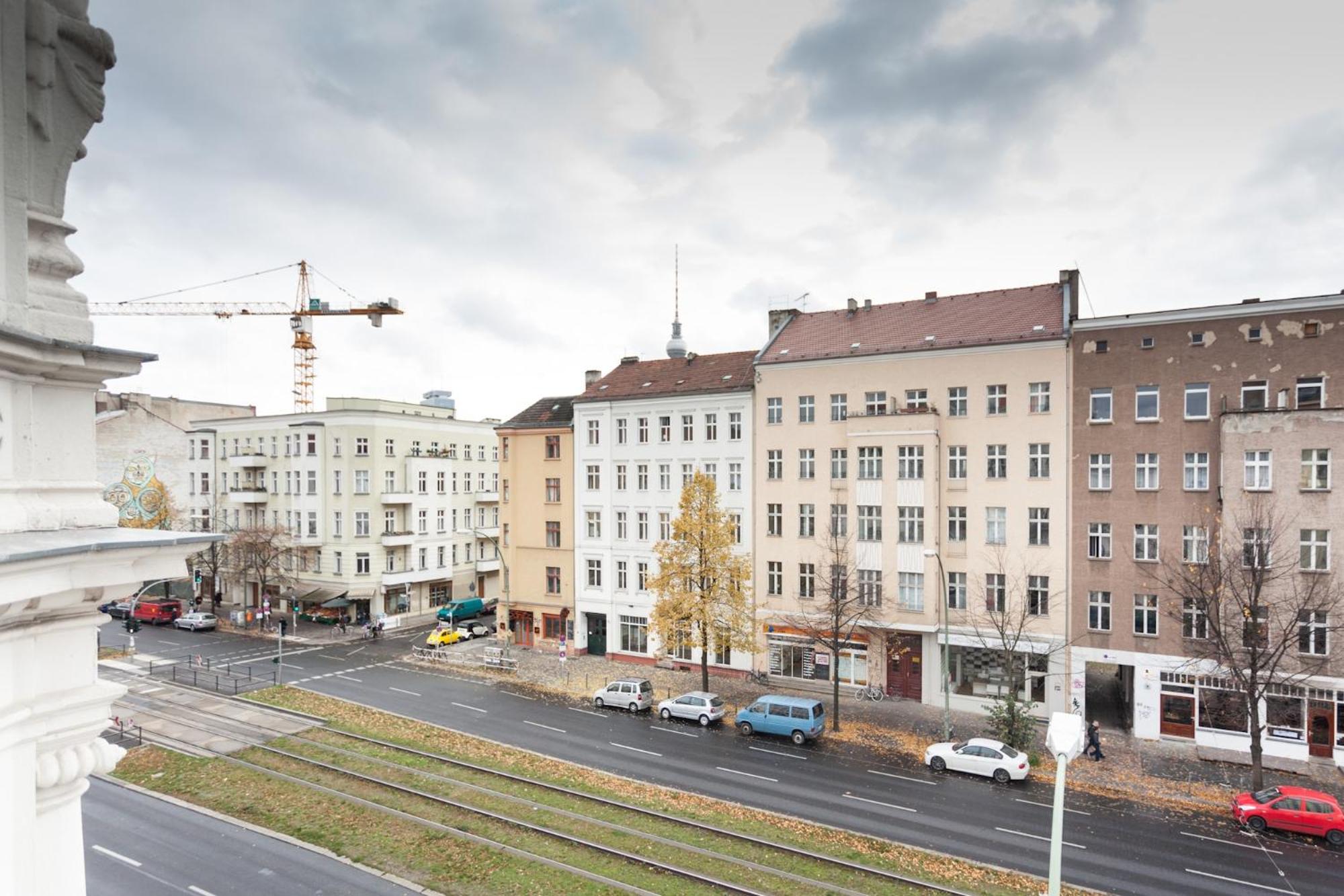 Lofty Torstr Apartments, 4 unique units from 1-3 bedrooms in Mitte, ideal for families & groups, from 2 up to 8 Guests