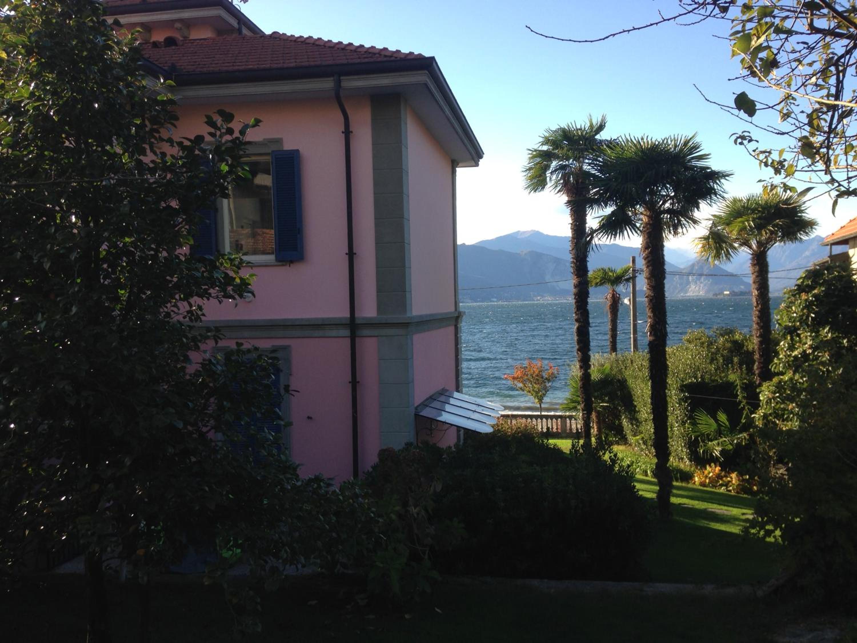 Villa Maria, Lakefront Art Villa on Lake Maggiore view 4
