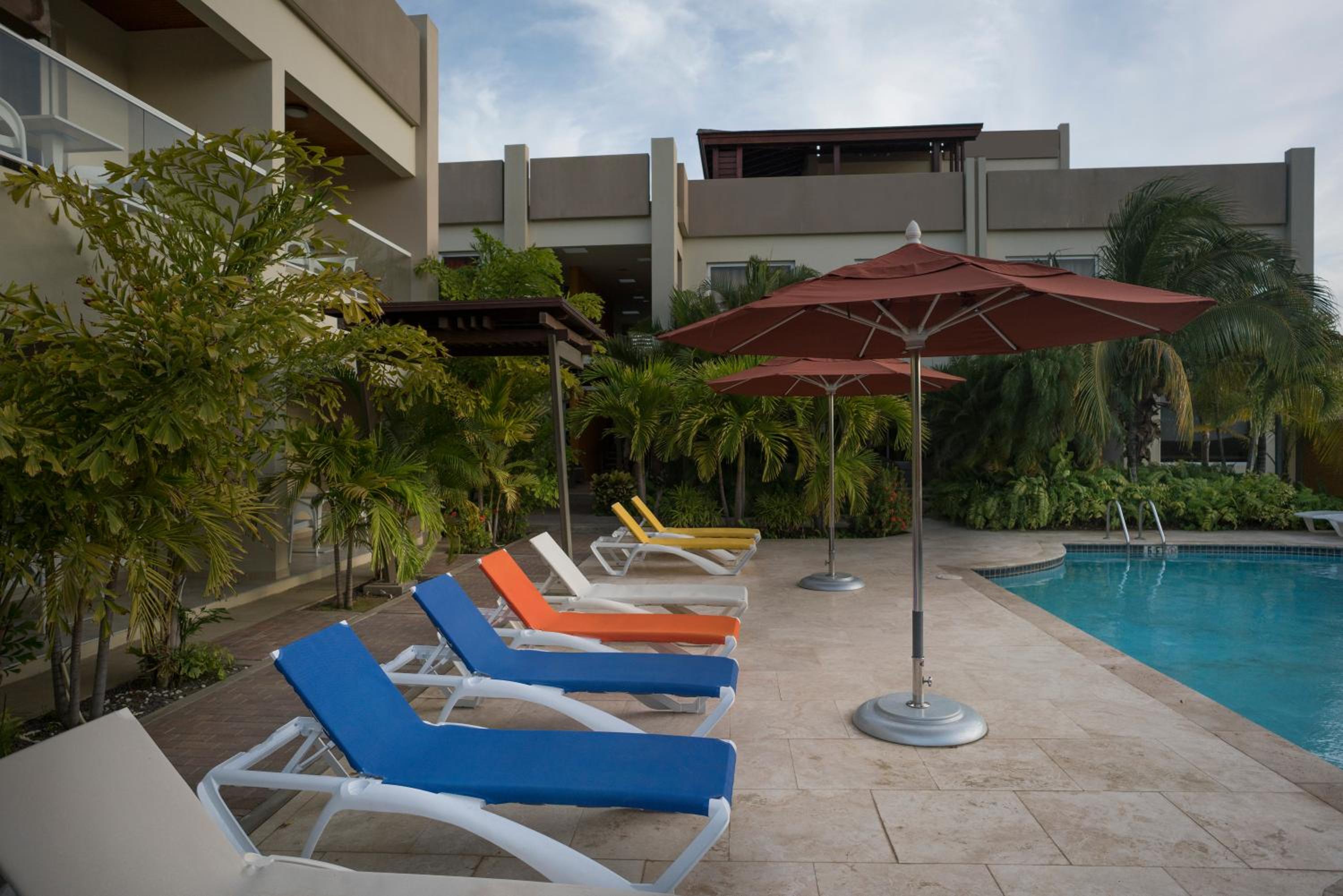 Costa Esmeralda Village