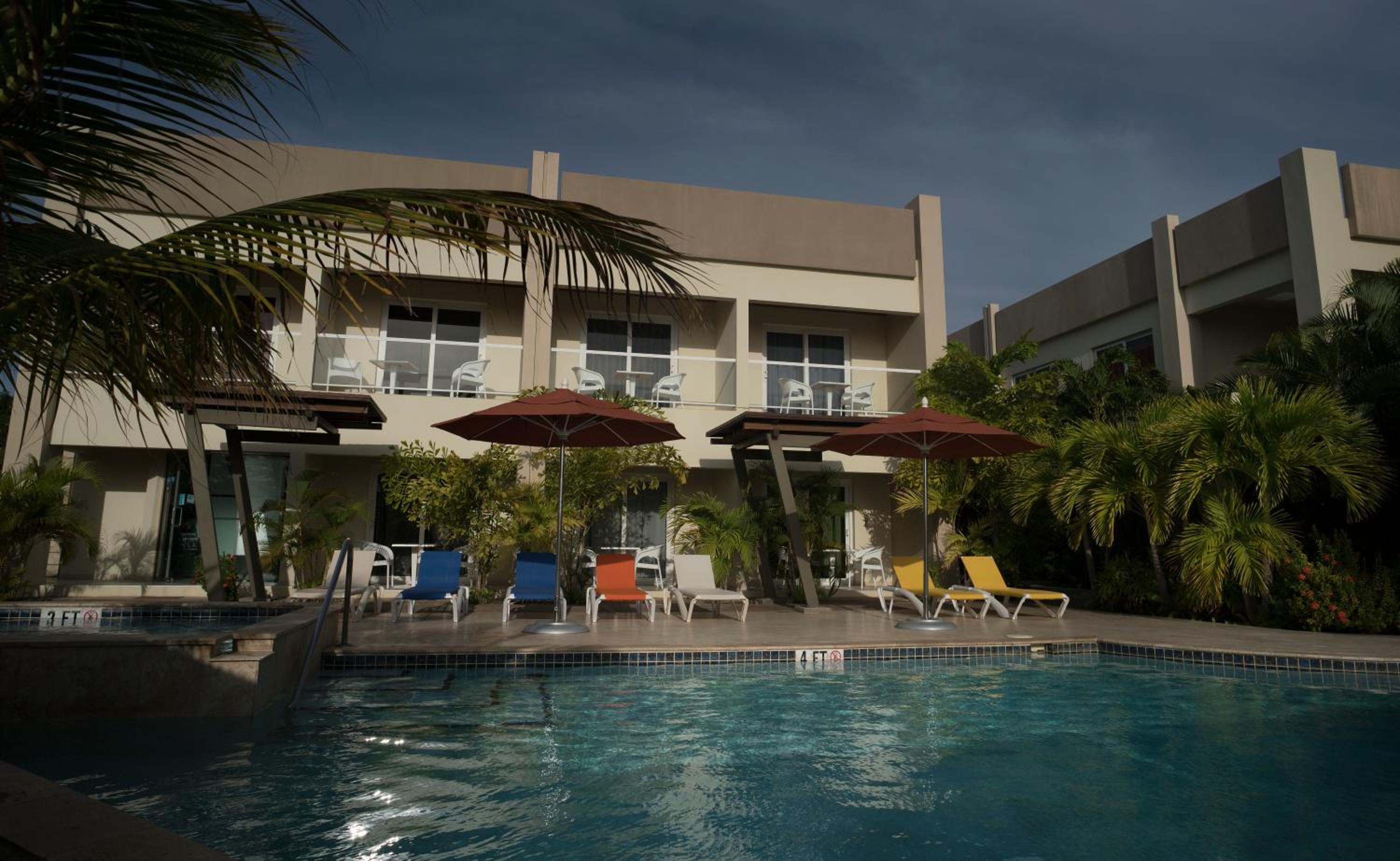 Costa Esmeralda Village