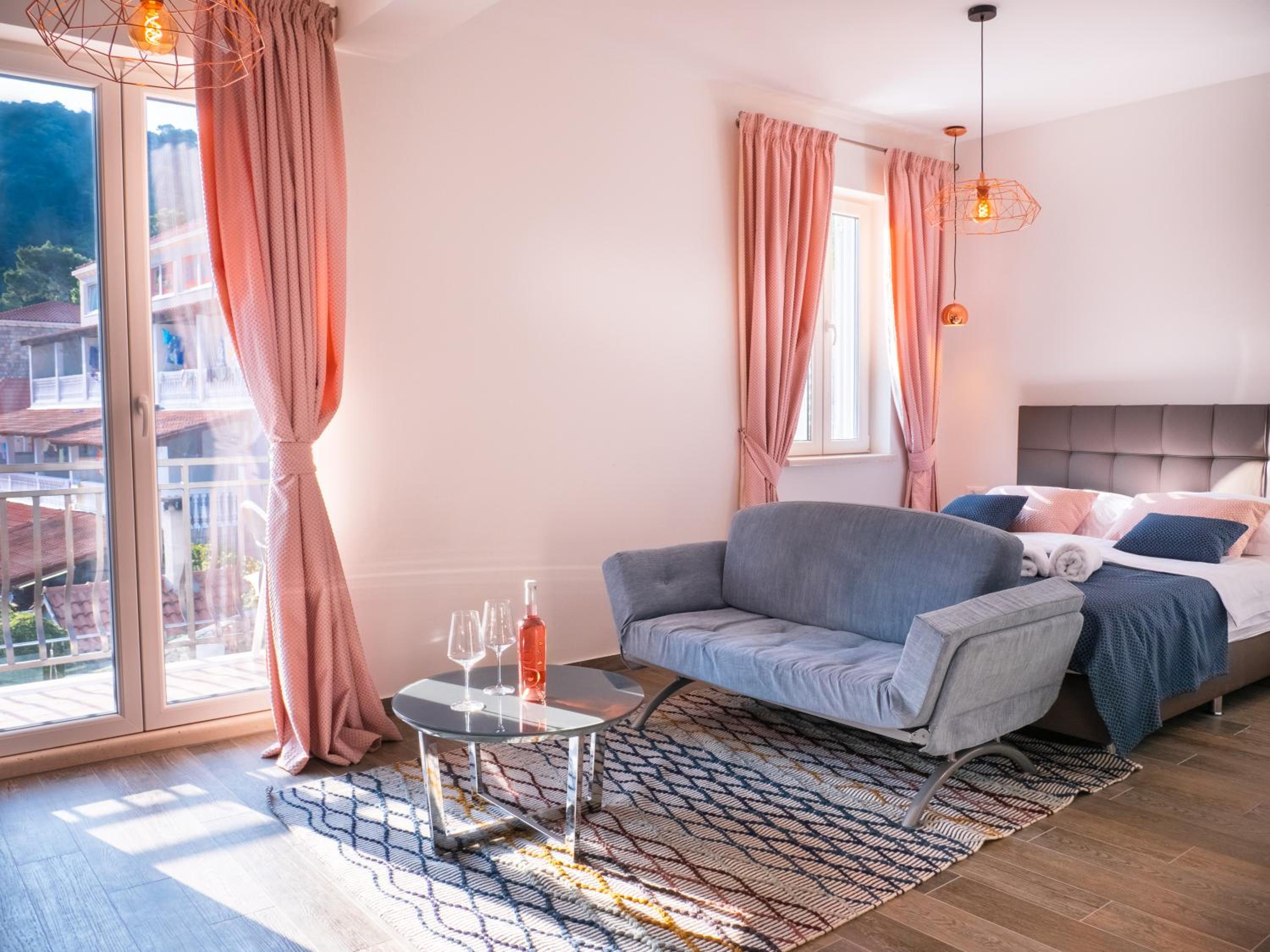 Pine Tree Boutique Apartments