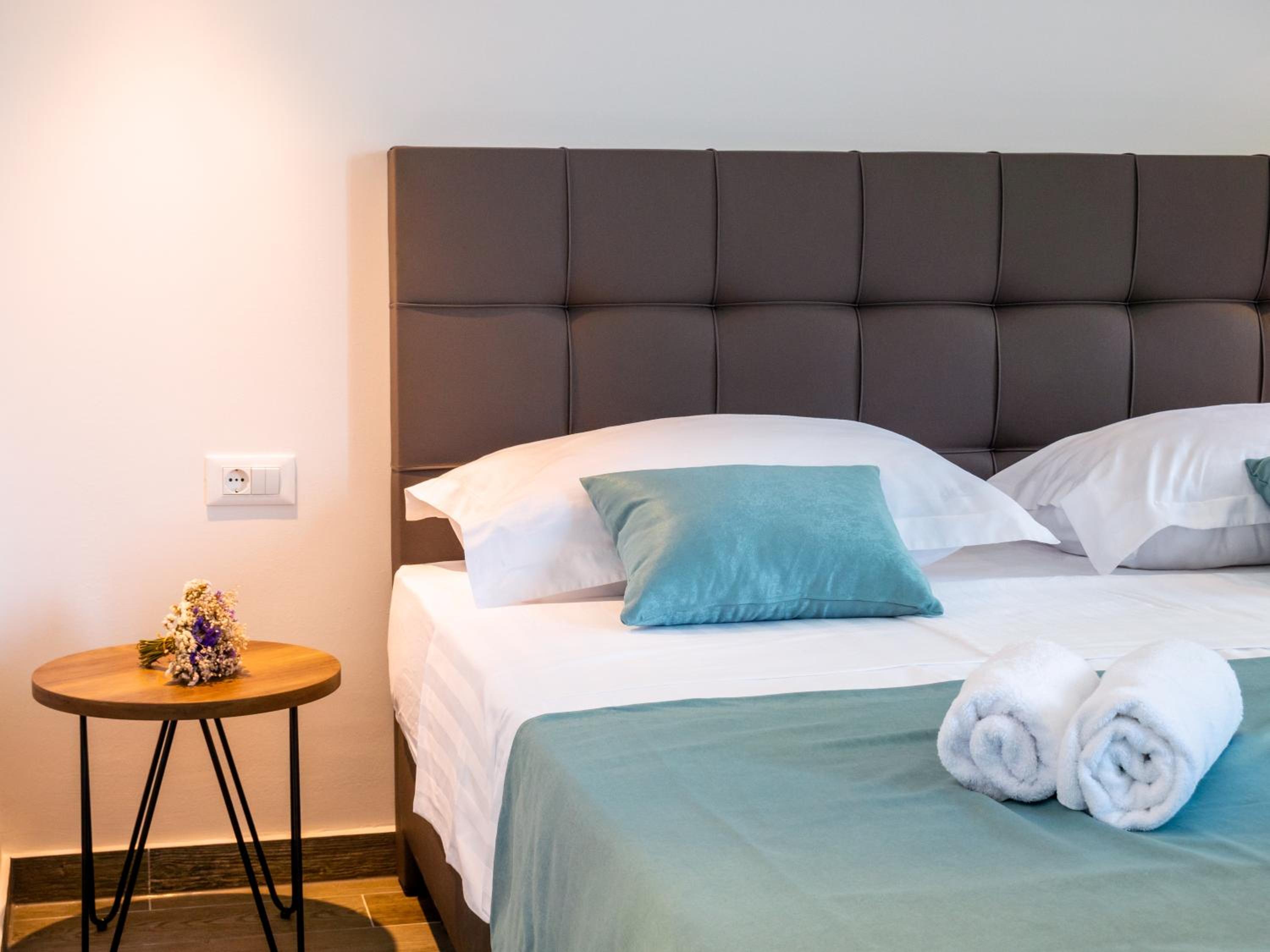 Pine Tree Boutique Apartments