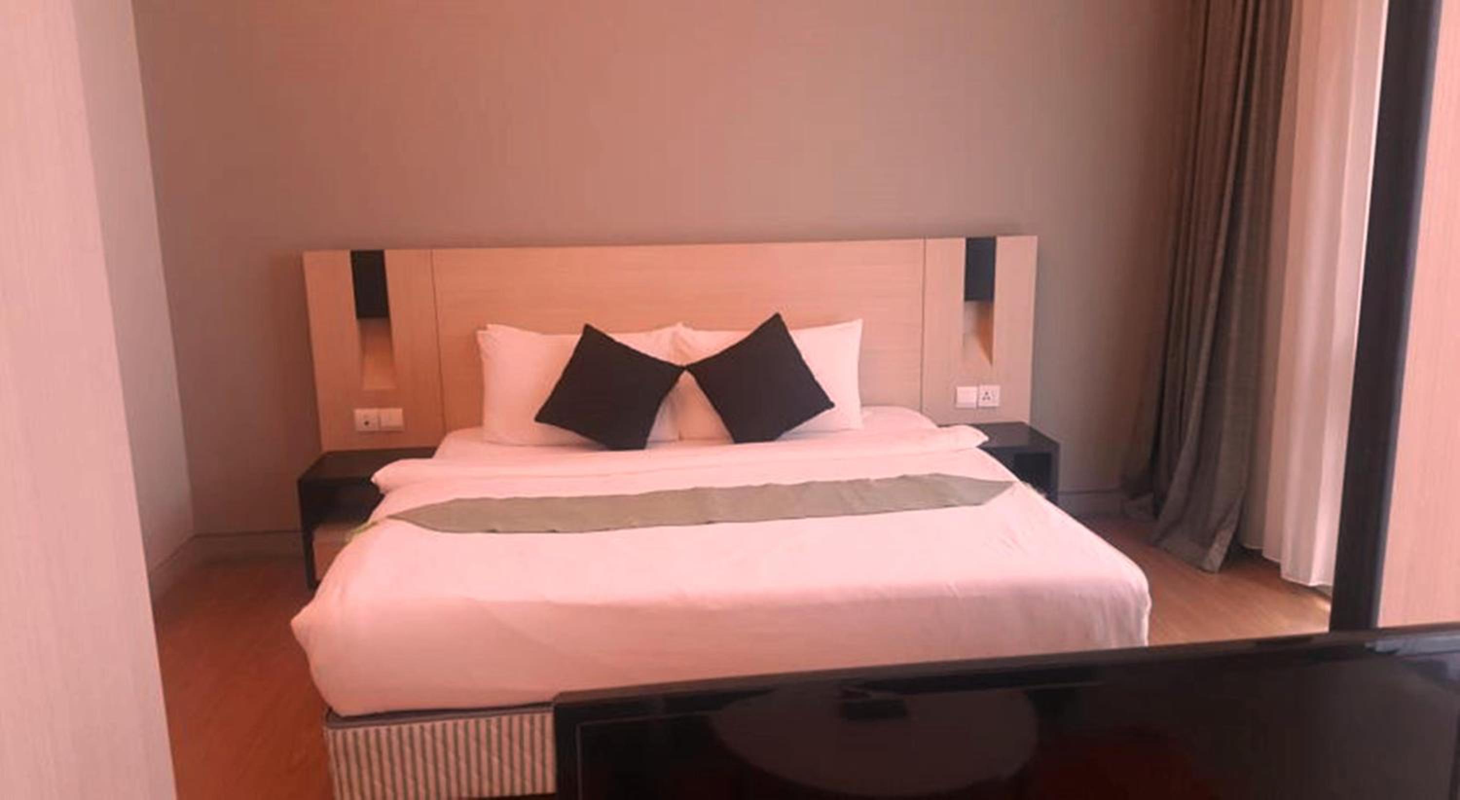 SS Suites Swiss Garden Residences