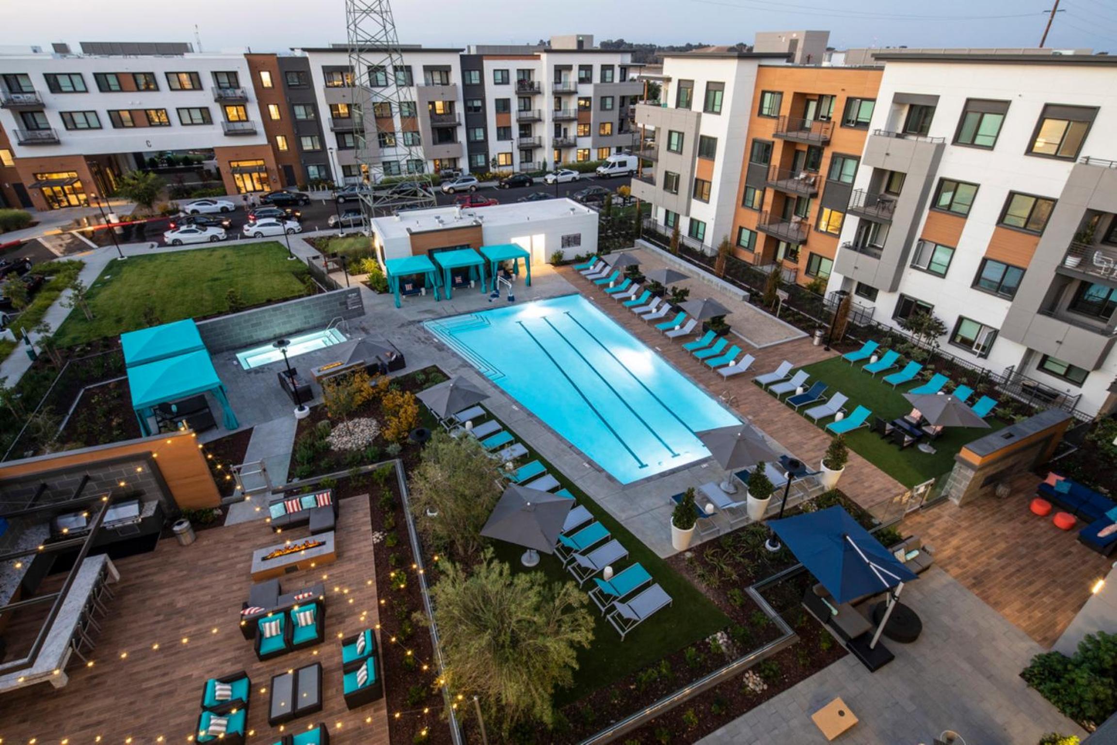 Global Luxury Suites in Menlo Park