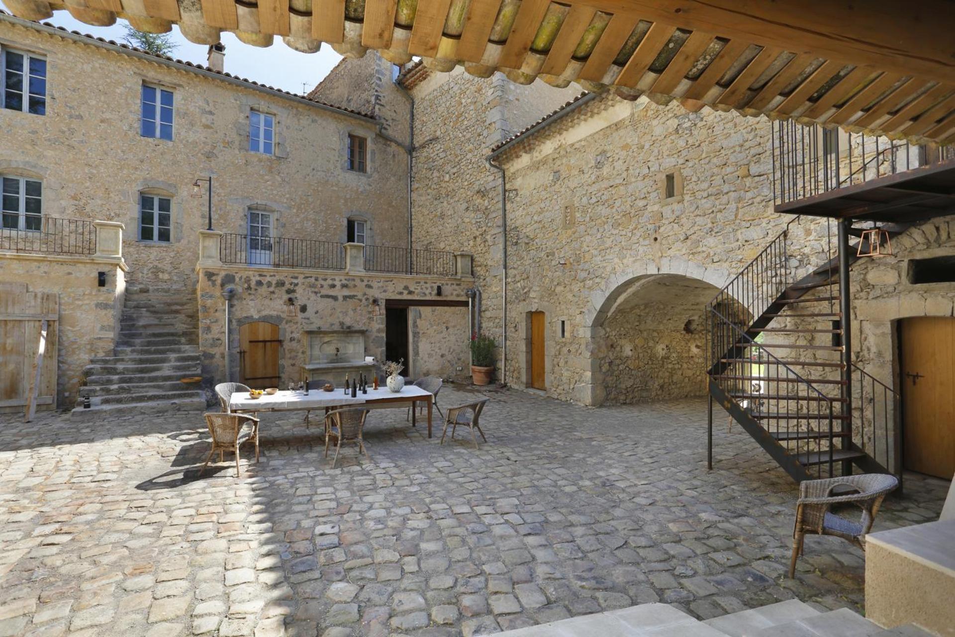 Chateau de Montfroc