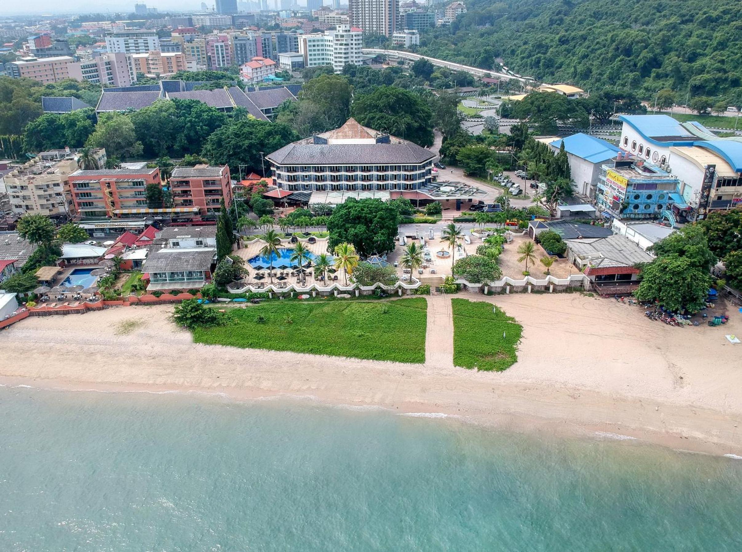 Hotel Siam Bayshore Resort Pattaya - Image 1