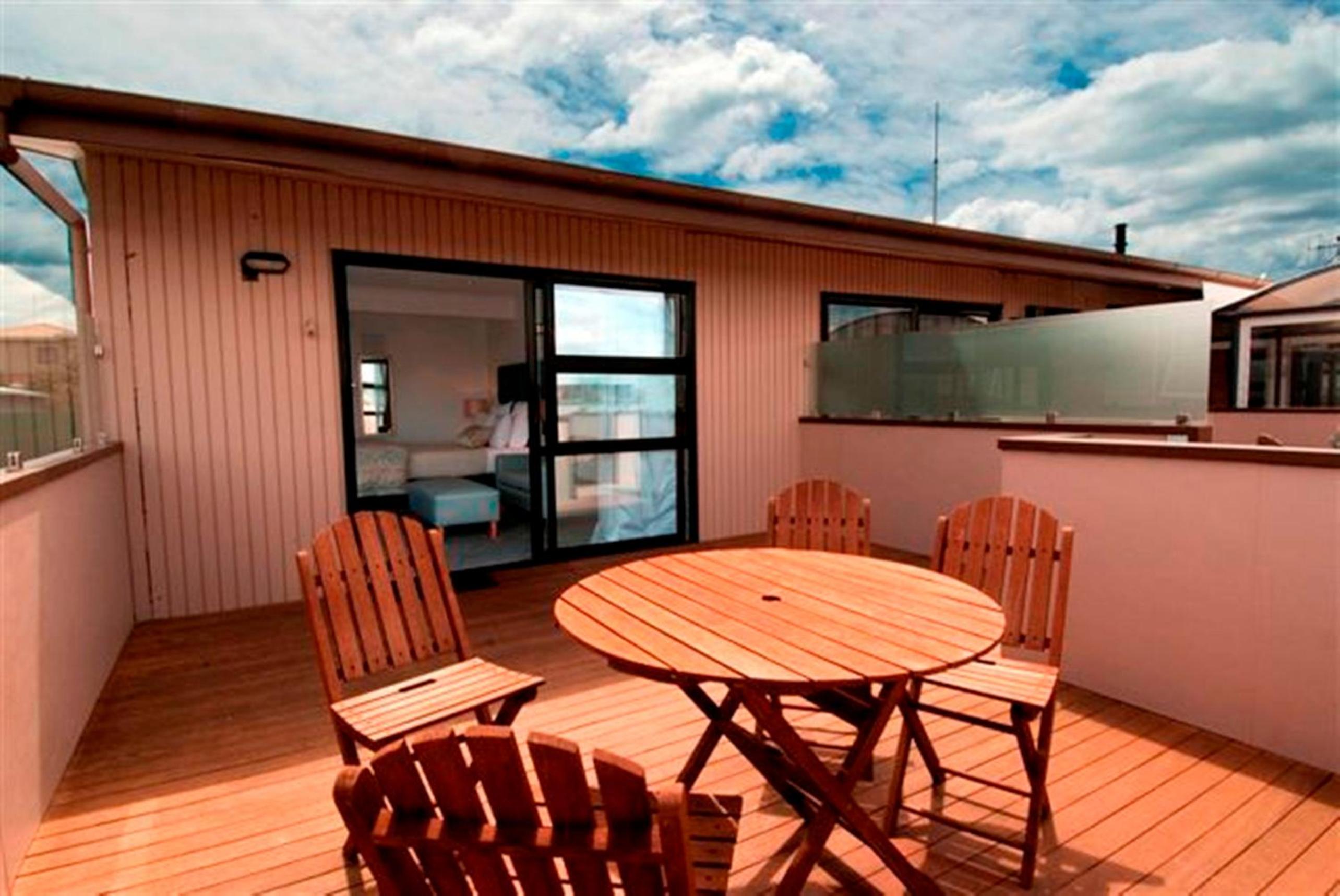 Marineland Beachfront Accommodation view 5