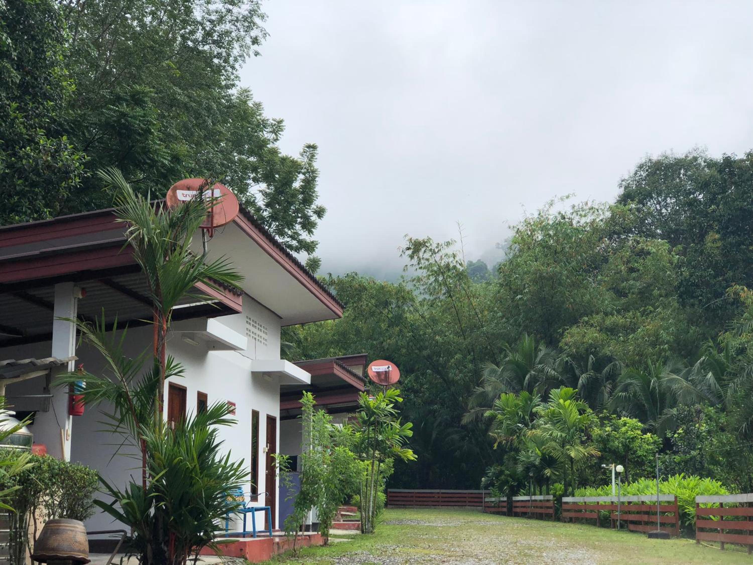 Thanathorn Guesthouse view 3