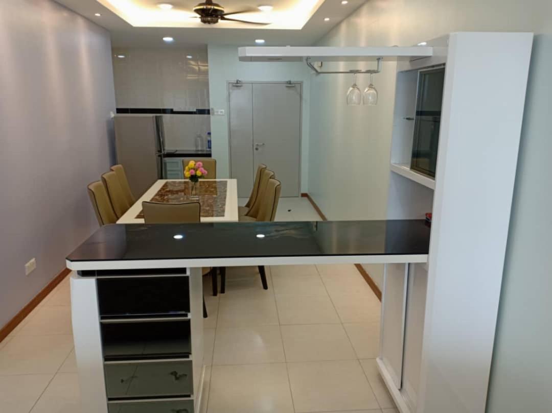 Sekinchan PaddyView Homestay 高楼 看稻田 阳台民宿