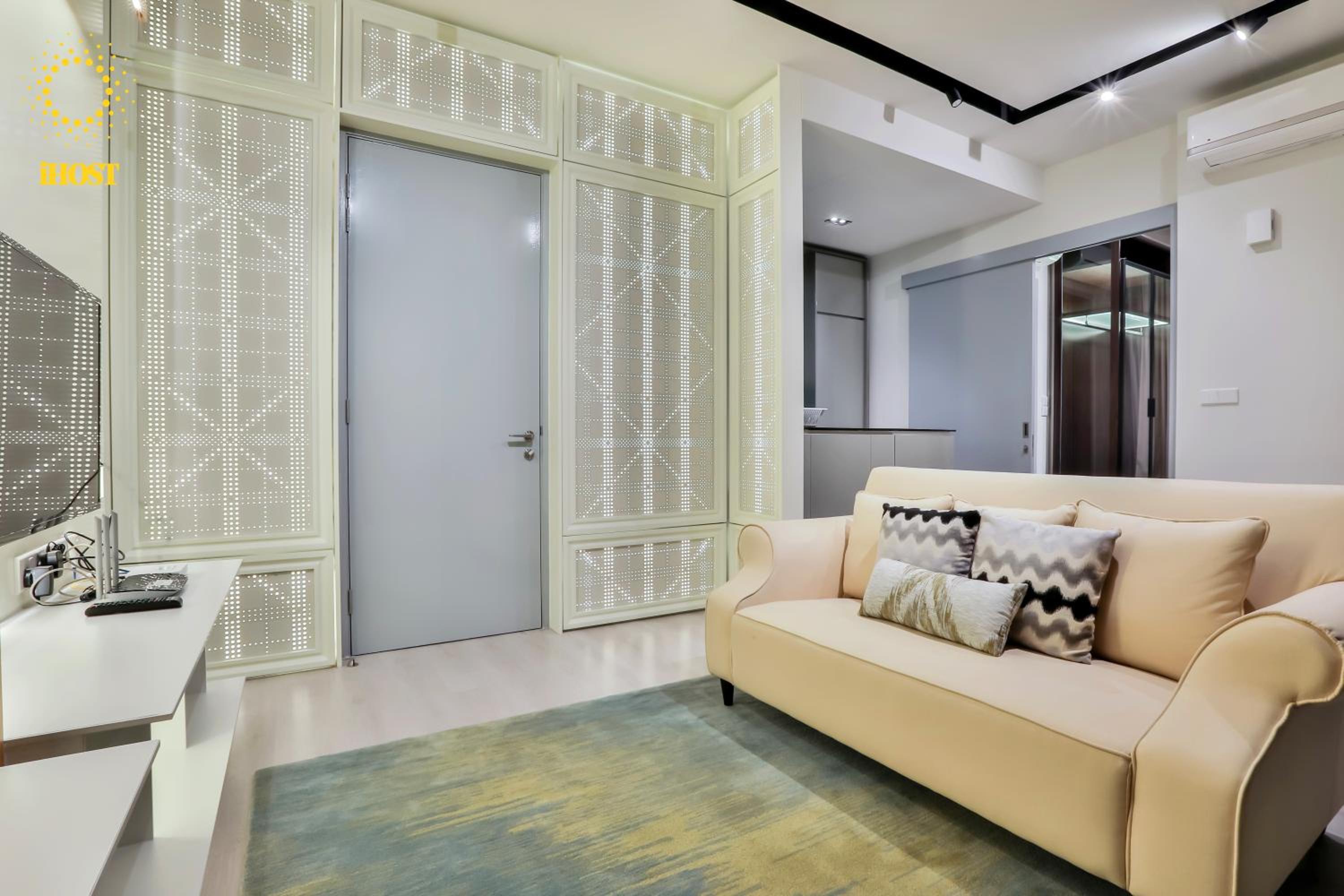 Expressionz Suites By iHost Global