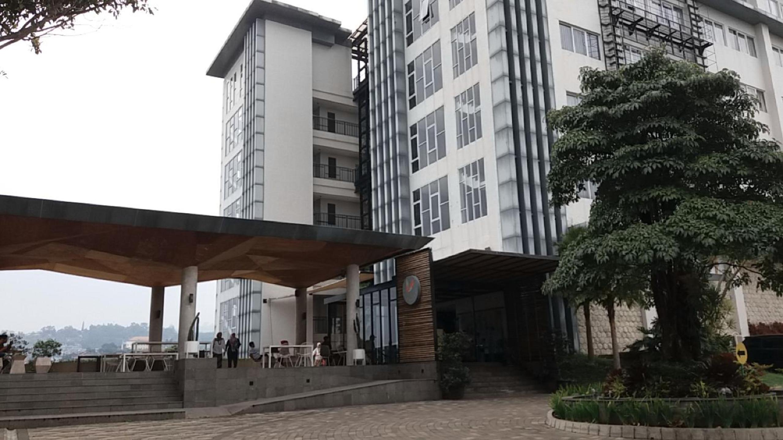 Hotel Studio28 at Clove Garden - Image 1