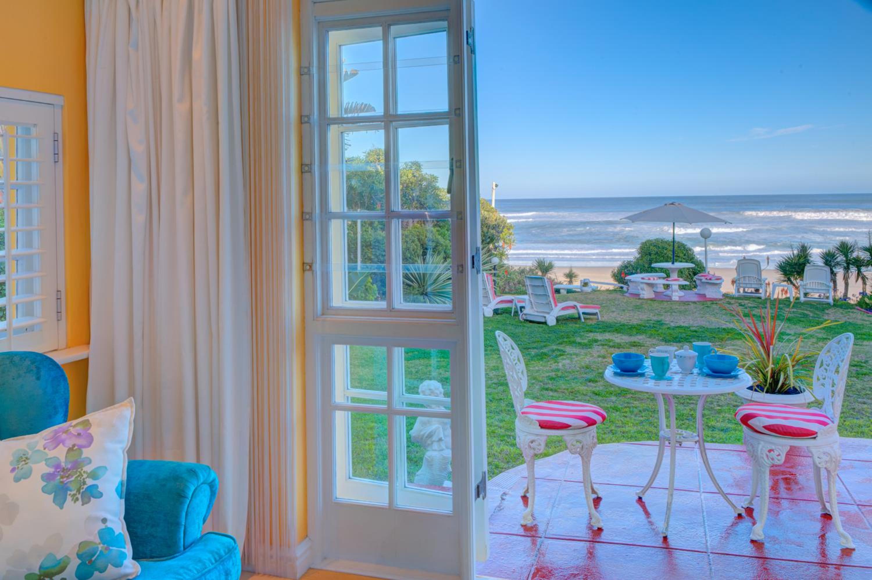 Haus am Strand - on the Beach
