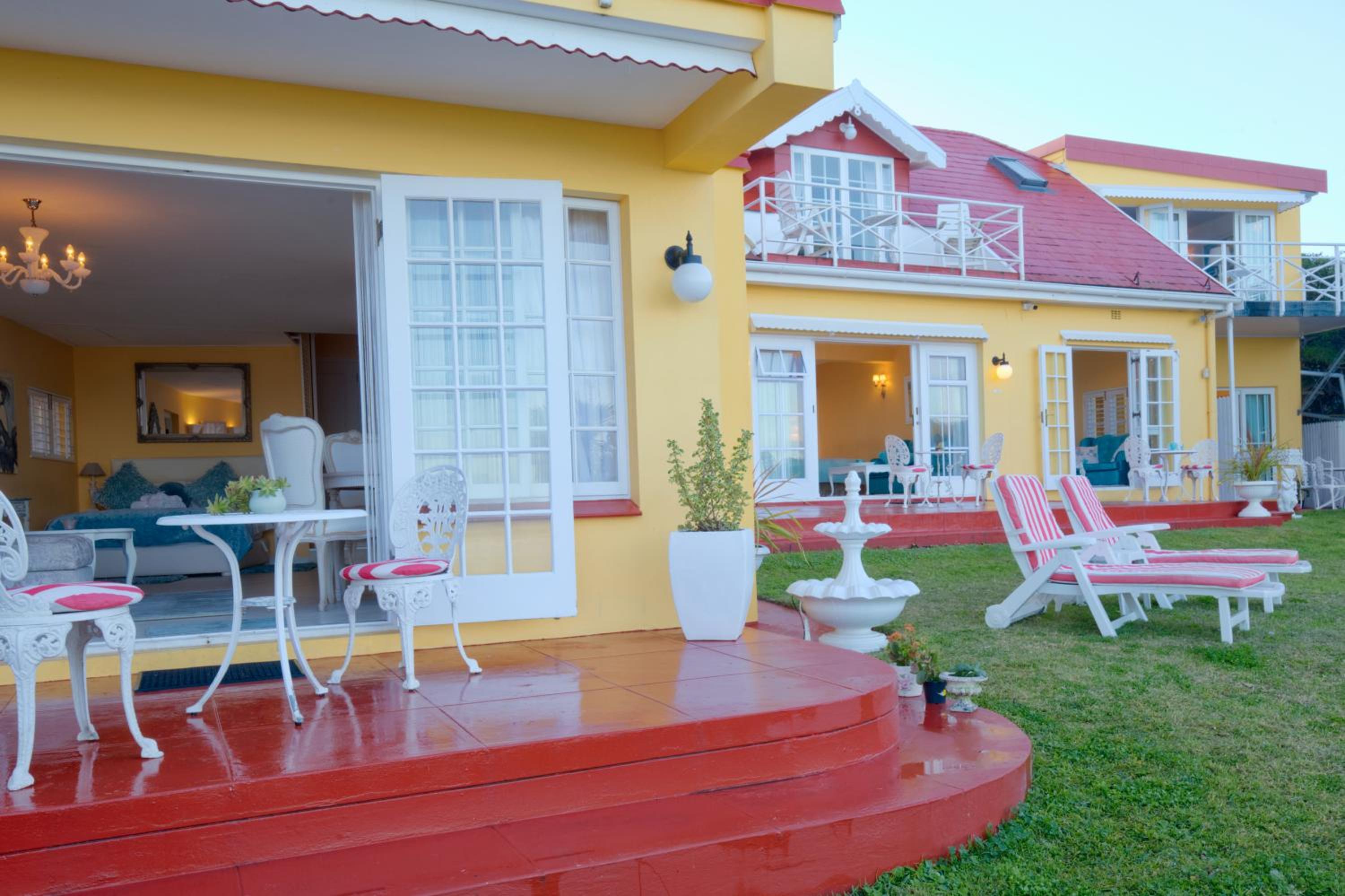 Hotel Haus am Strand - on the Beach