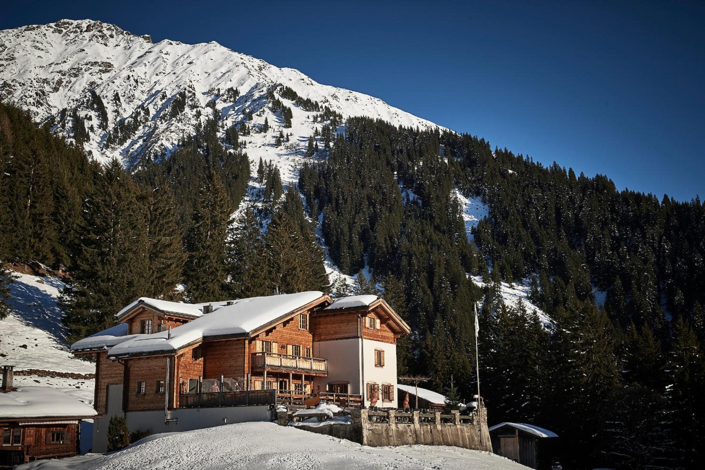 Berghaus Alpenrösli view 4