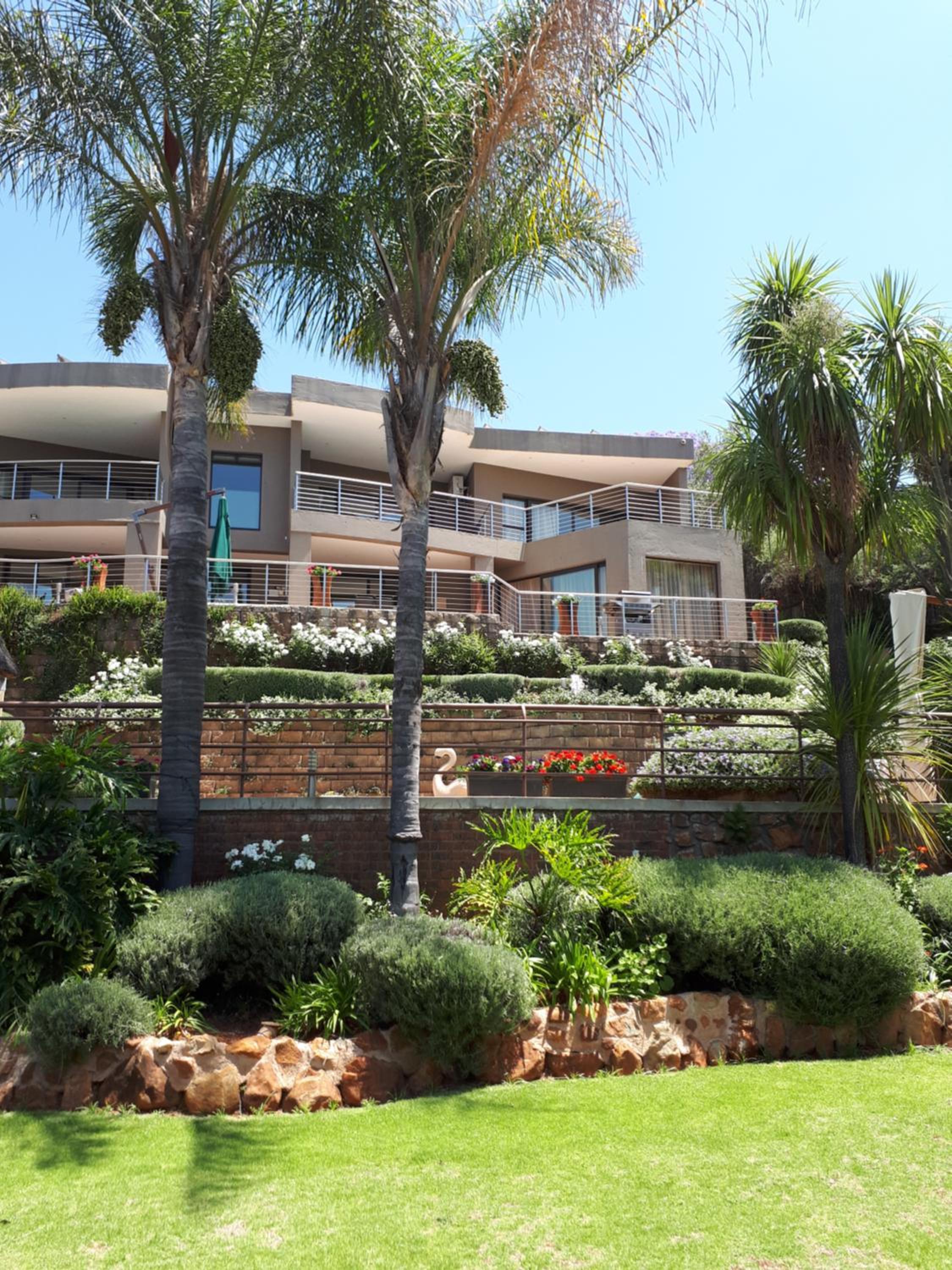 Over The Moon Guesthouse