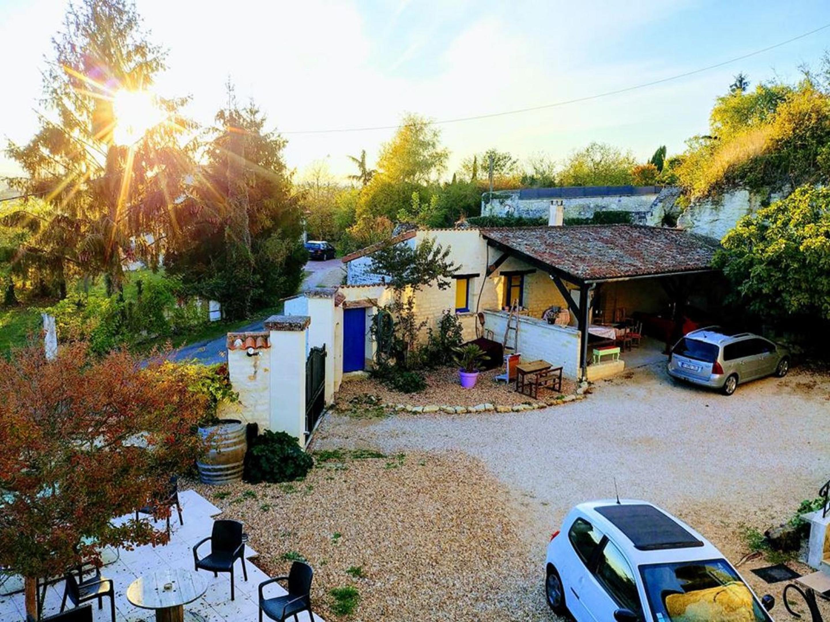 Manoir Le Cristal , grosses reductions sur les entrées du Futuroscpe, petites et grandes chambres familiales