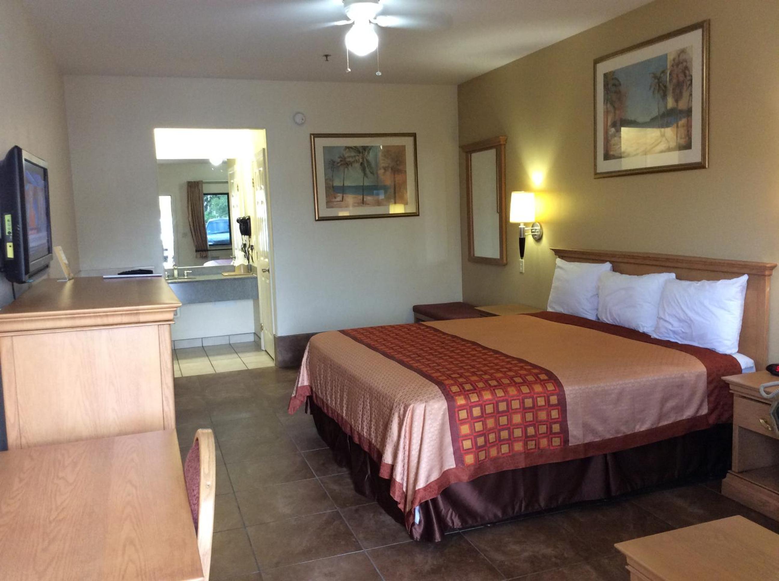 Texas Inn - Welasco/Mercedes - Property Image 32