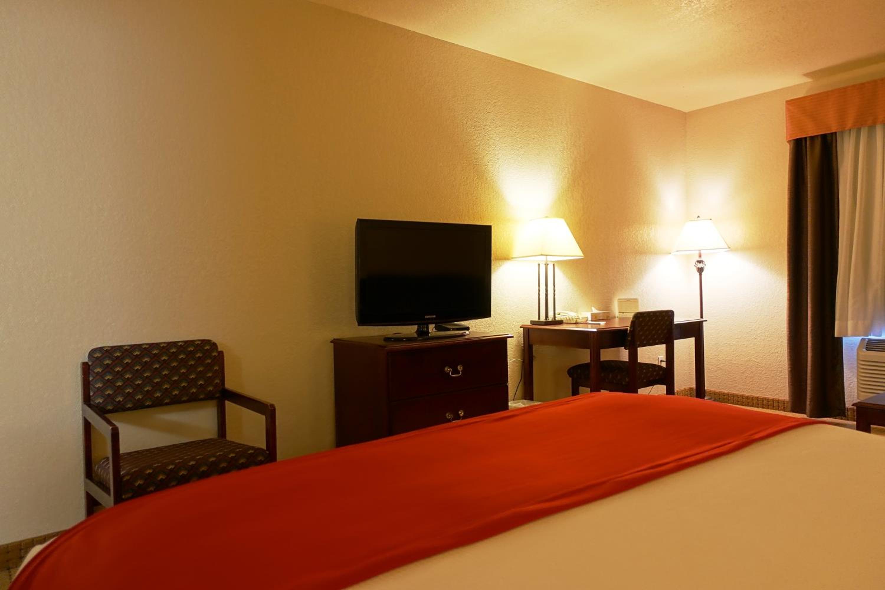 Gold Circle Inn