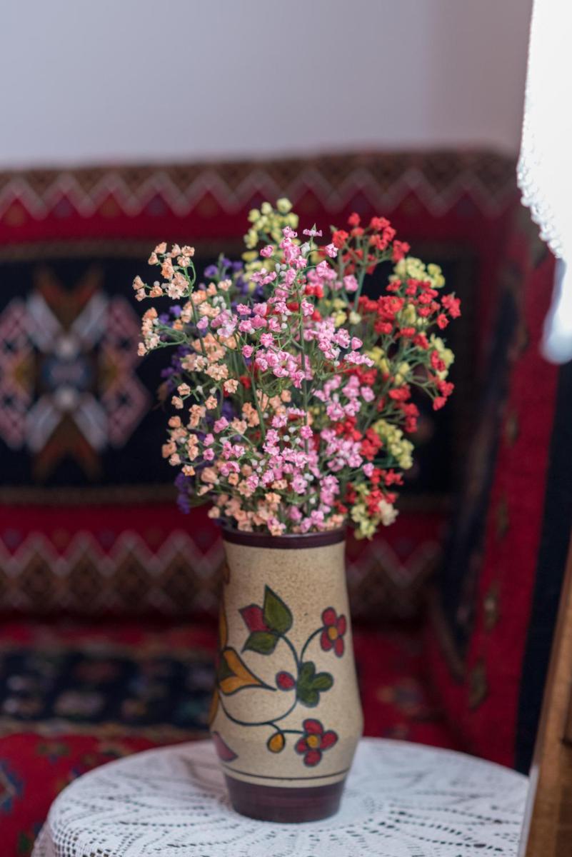 To Patriko Tou Saranti photo 5