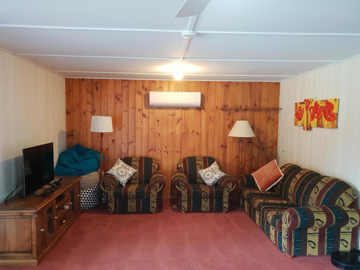 Tullah HideAway