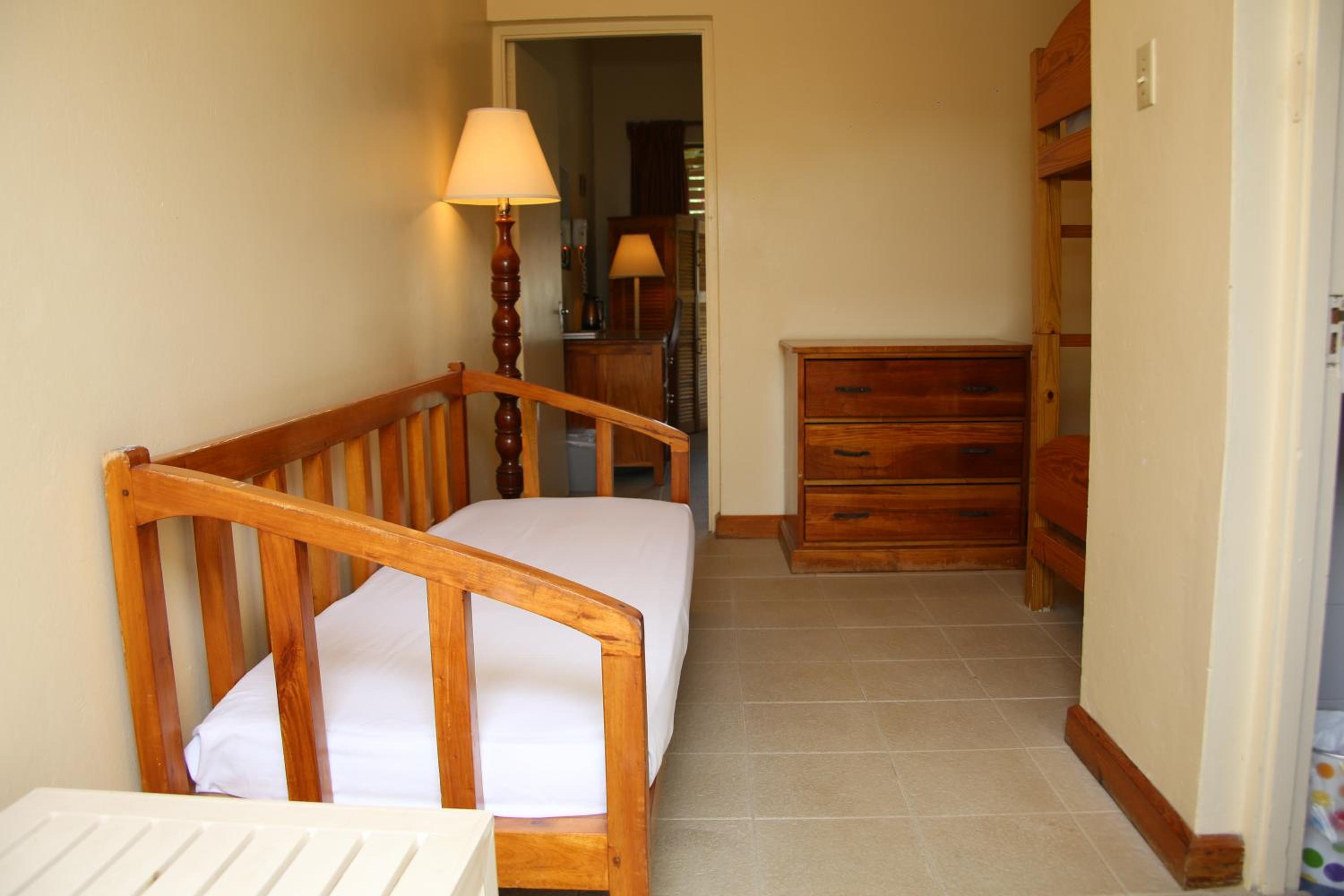 Charela Inn Hotel 12