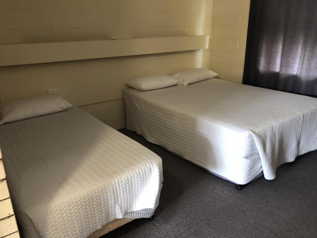 Bororen Hotel Motel